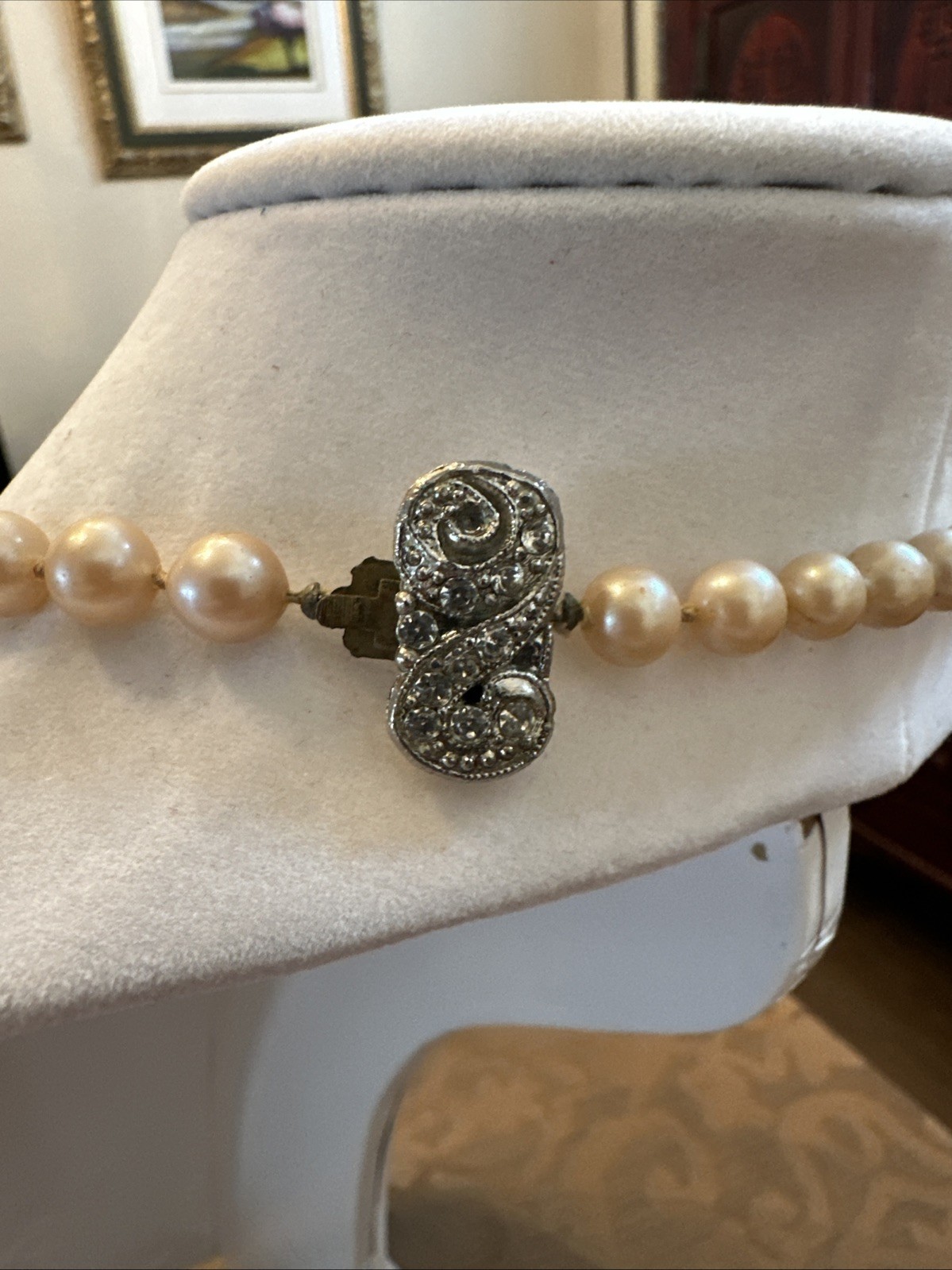 Classic Single Strand Pearl Necklace Cream Champagne Round Beaded Vintage Style