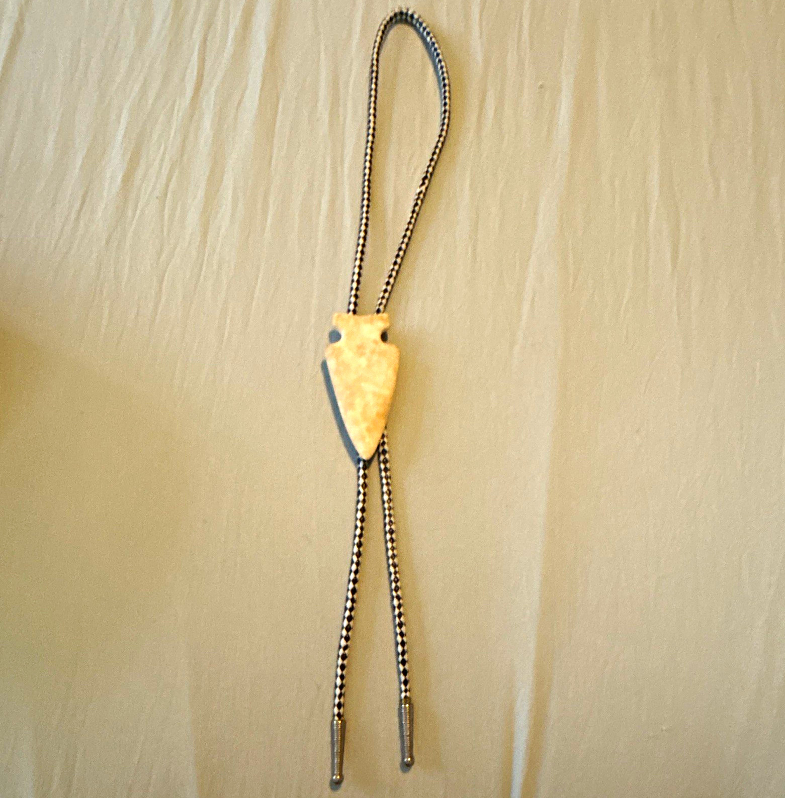 Men’s Western Arrowhead Bolo Tie Adjustable Black/White Braided Cord Metal Tips