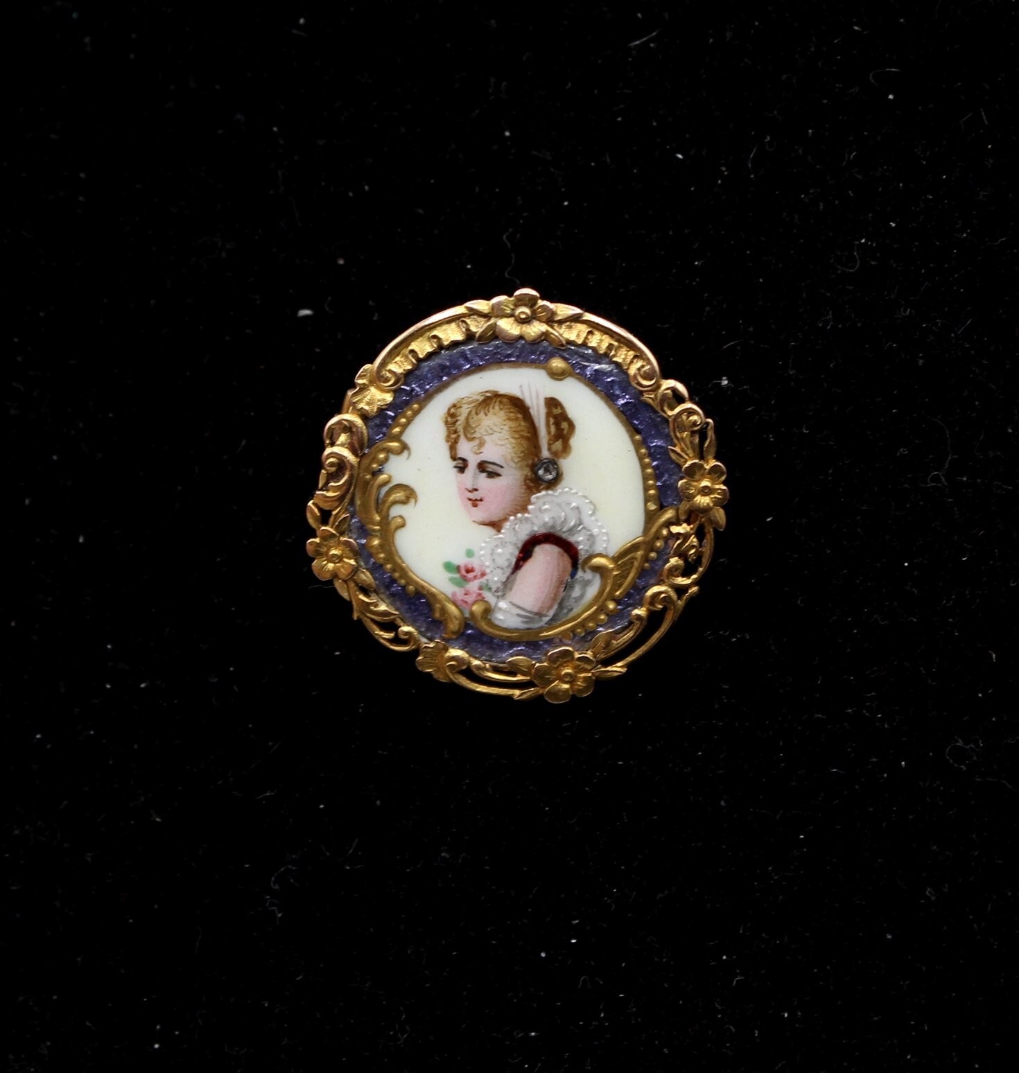 Victorian 22k yellow gold diamond mini portrait mother of pearl brooch 5.92g