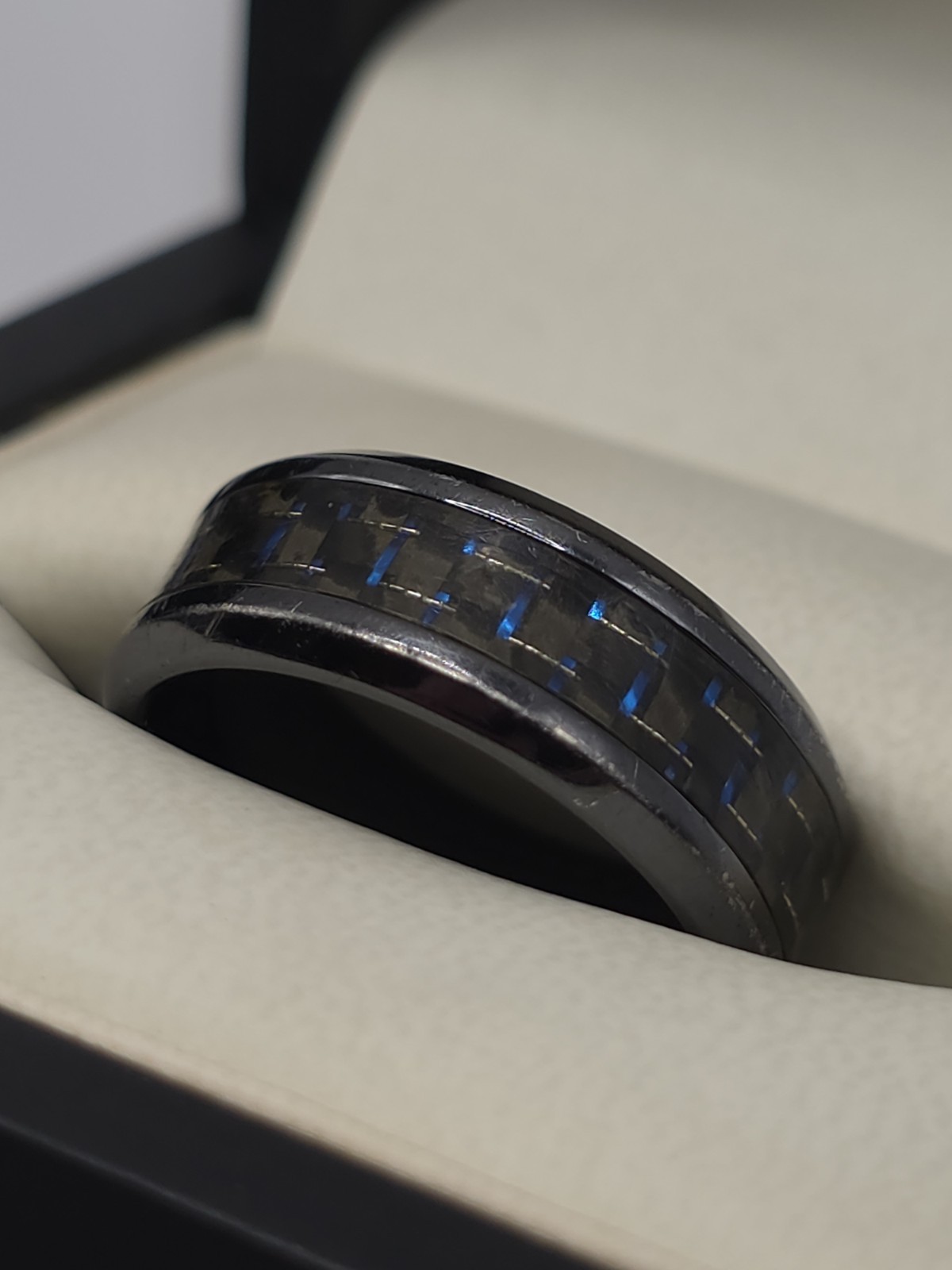 Triton Titanium Wedding Band Ring Approx Size 11 8mm Carbon Fiber Blue Inlay Box
