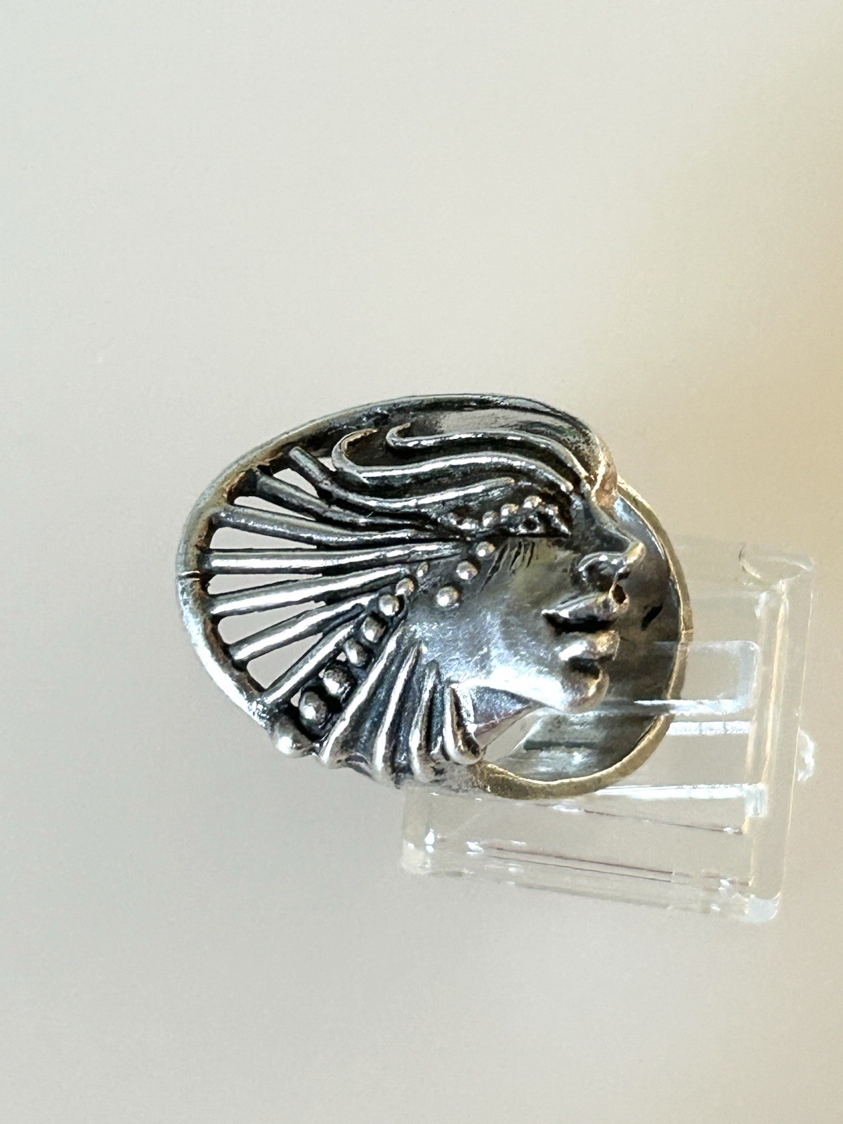 JANE VOORHEES Artist Sterling Silver Face Design Ring Size 6.5