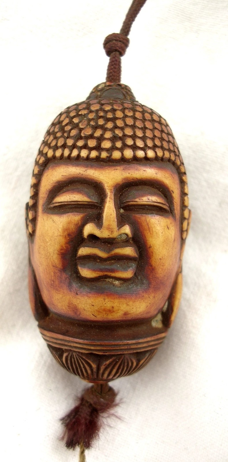 CHINA VINTAGE RESIN BUDDHA HEAD PENDANT