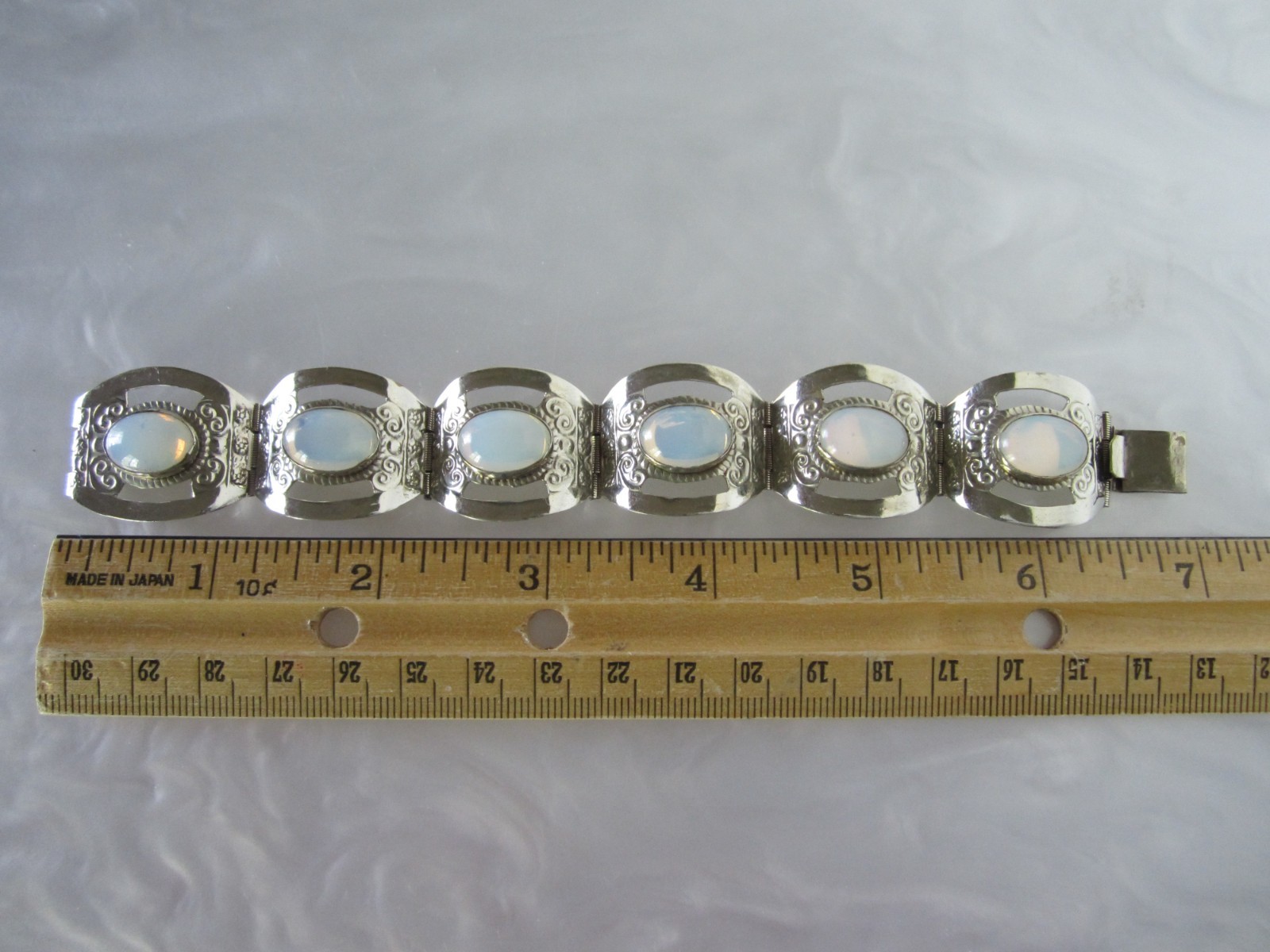 VTG 1960’s TAXCO MEXICO SOLID STERLING SILVER FAUX OPAL / WHITE OPALITE BRACELET