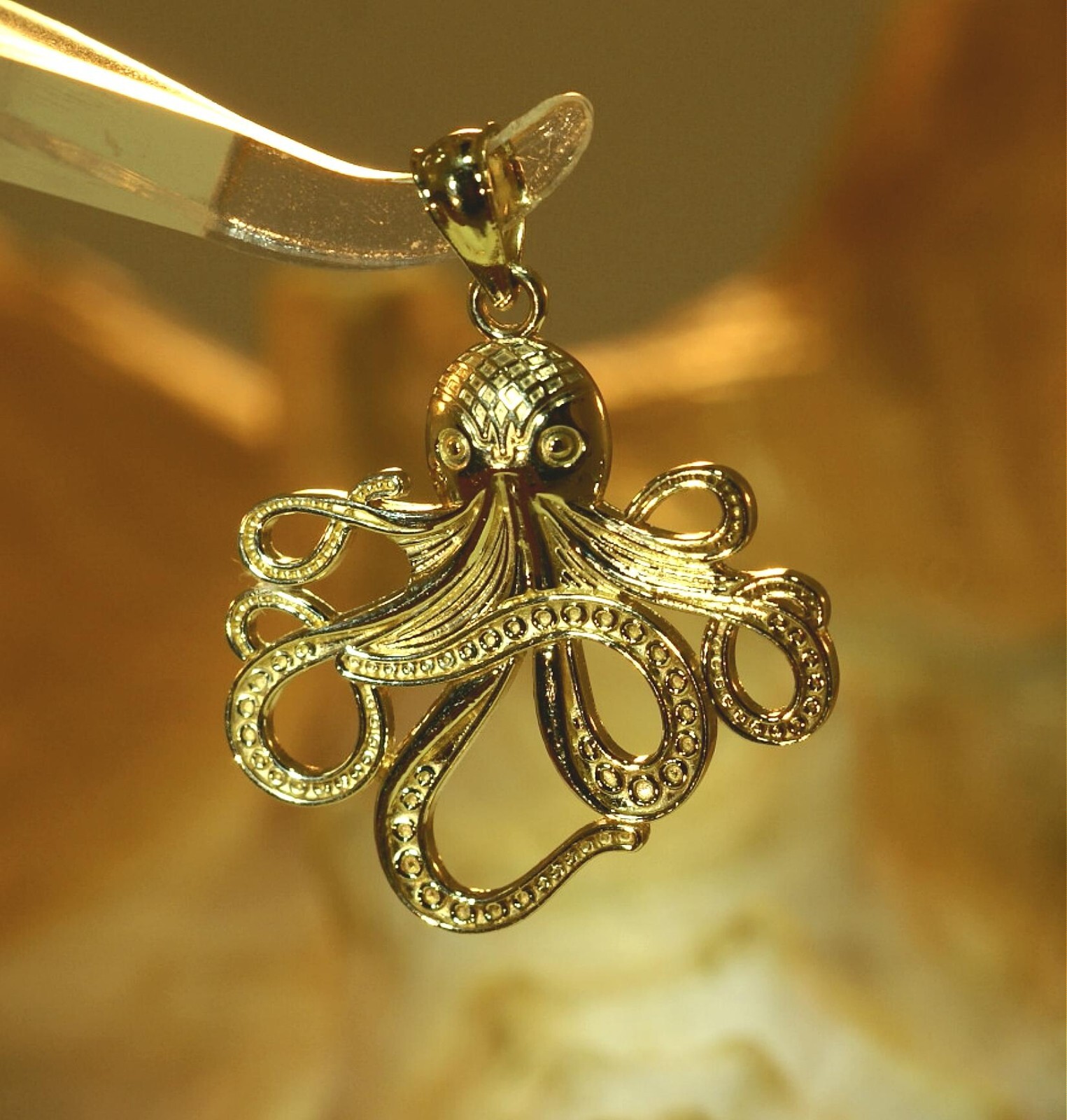 21.5MM SOLID 14K YELLOW GOLD SHINY TEXTURED HAWAIIAN HE’E TAKO OCTOPUS PENDANT
