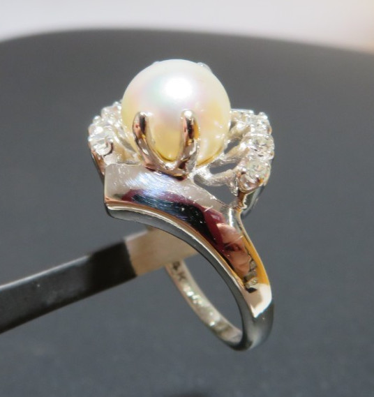 14K WG PEARL & DIAMOND CLUSTER RING SZ 2.25 2.60 grams (AI-2977)