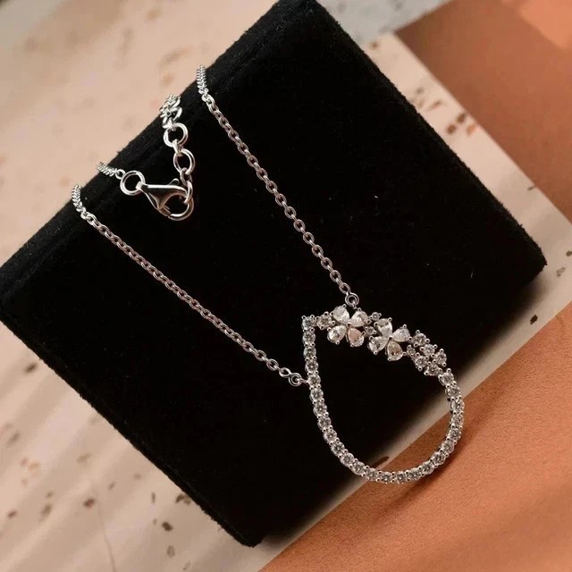 2.20Ct Pear Cut Simulated Diamond Gorgeous Flower Pendant 14K White Gold Plated