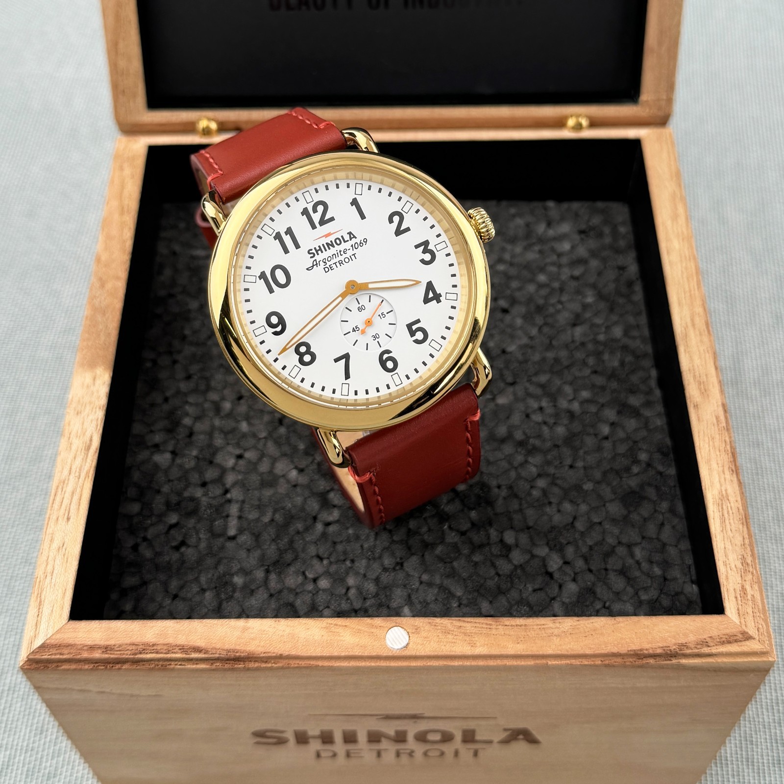 Shinola Runwell Watch 47mm White Dial Argonite 1069 Men’s Watch S0120266281