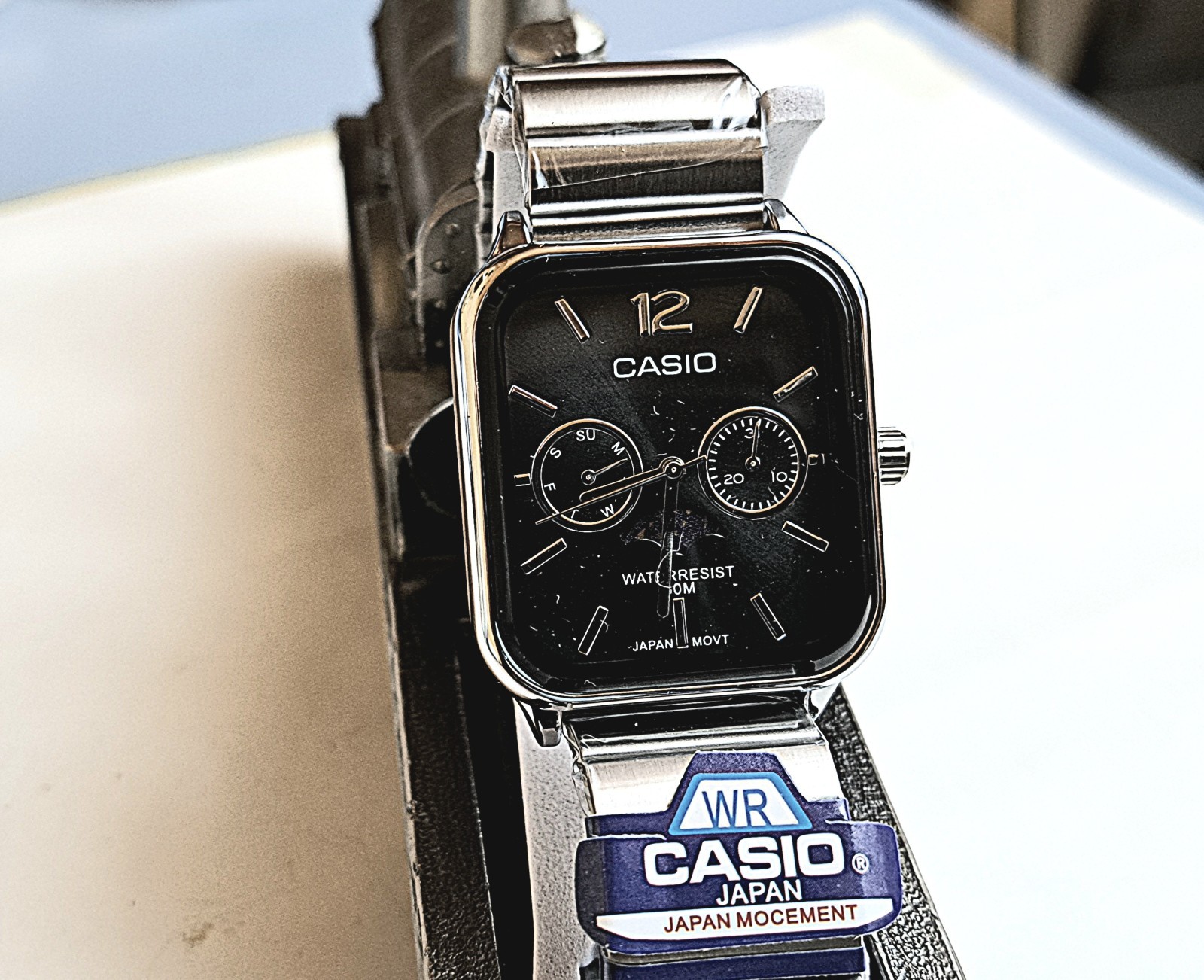Casio MTP-M305 Analog Quartz Watch with moon phases for Man – Black and Silver