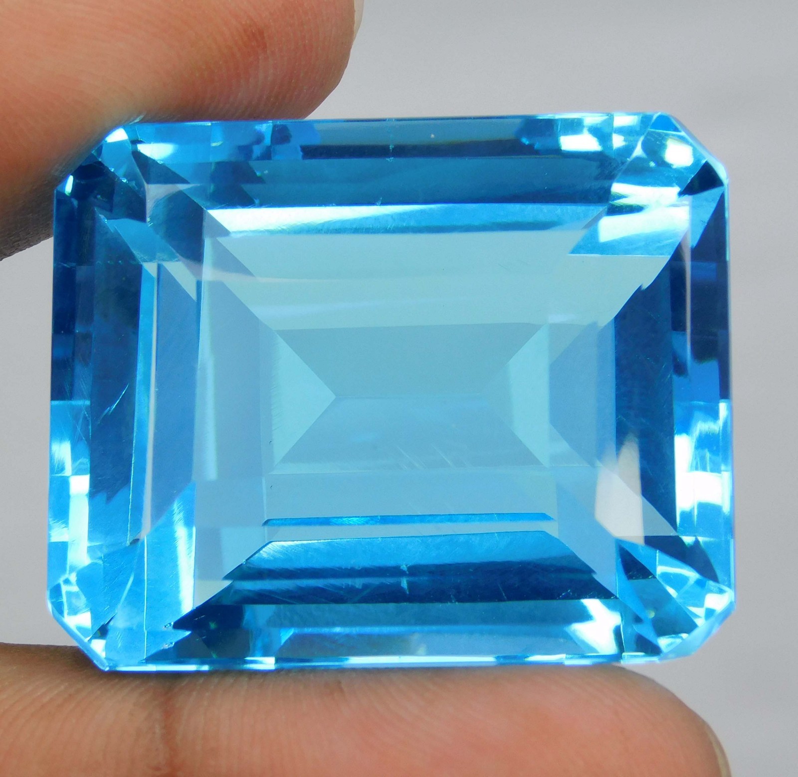Certified 130.85 Ct Natural Blue Aquamarine Emerald Cut Brazil Rare Gemstone