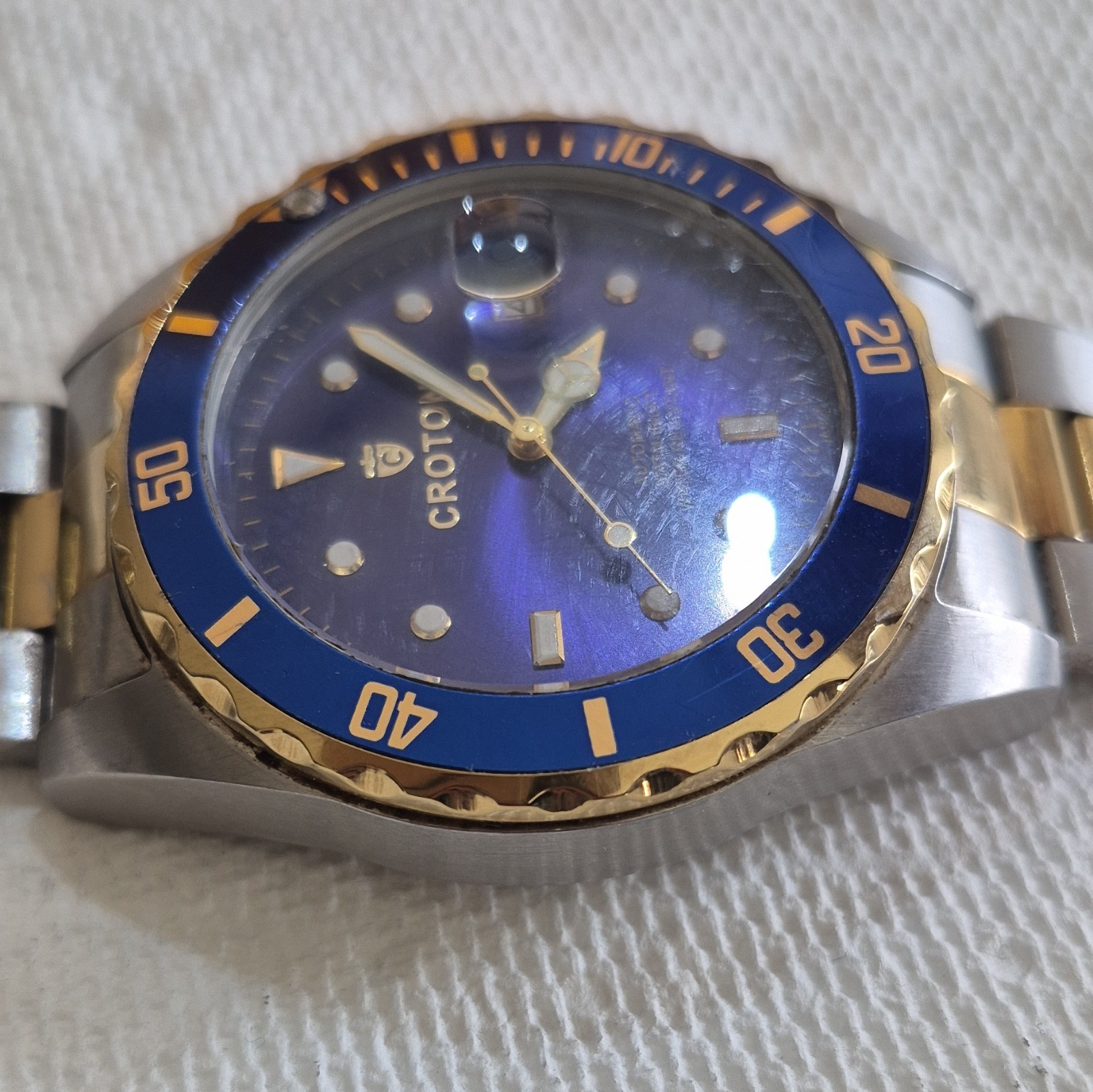 Croton Automatic Diver Watch 200m Blue Dial Two-Tone Steel Bracelet Date