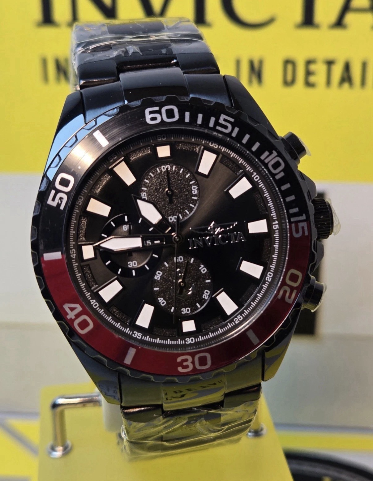 Invicta Pro Diver Nexodus Mens Watch 46mm, Black Steel w/ Red/Black Bezel SHARP!