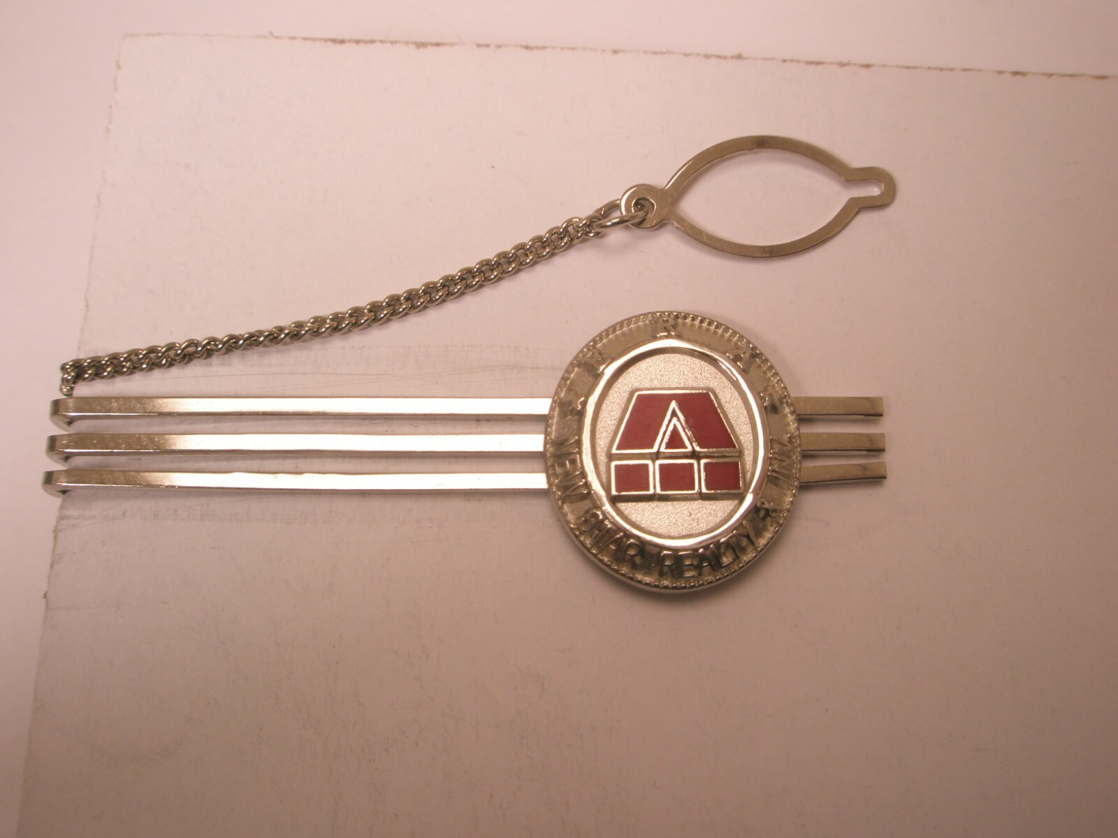 ERA New Star Realty & Investment Vintage Tie Bar Clip w/chain