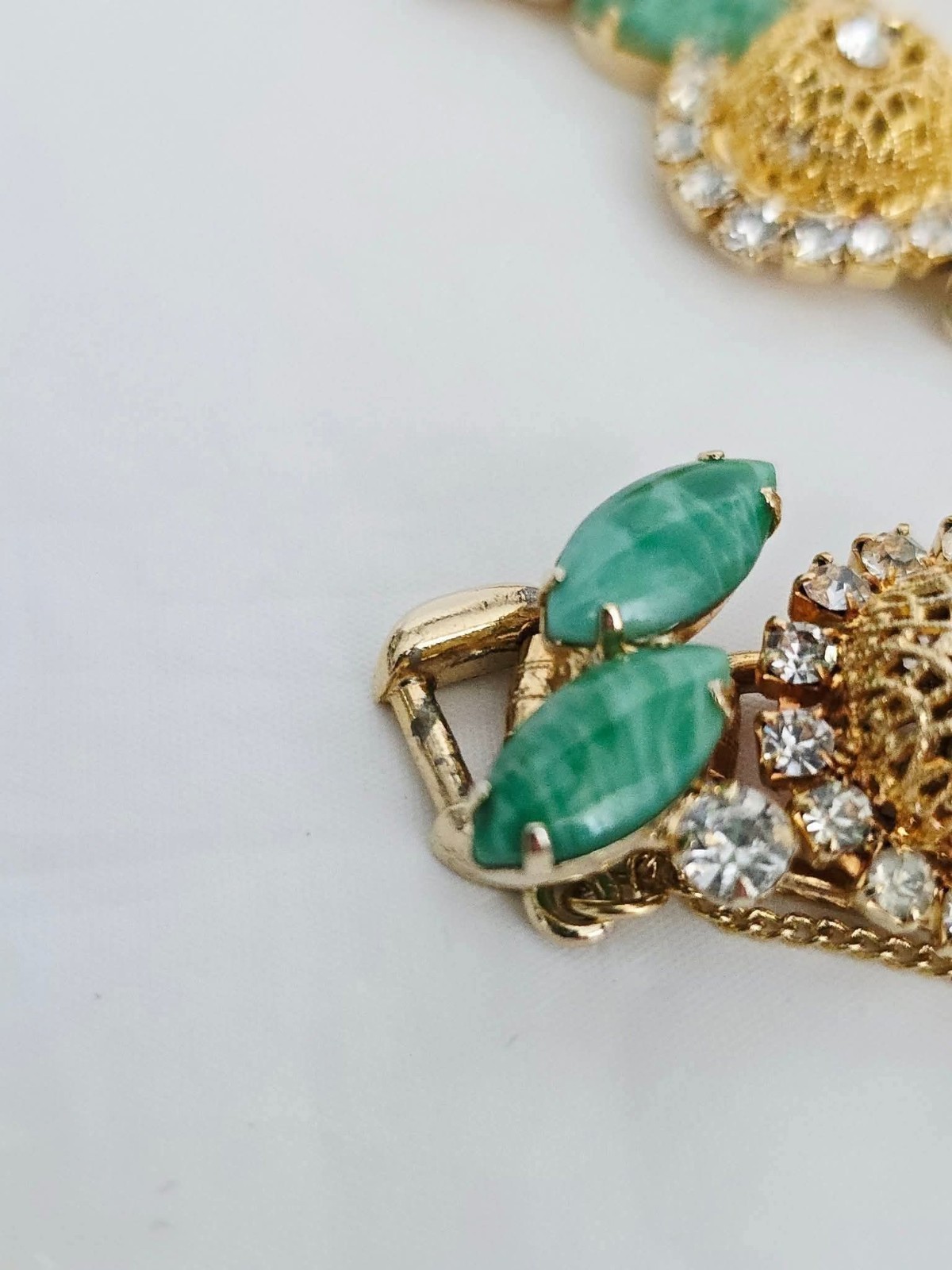 Vintage Verified JULIANA Green Peking Glass Bracelet Necklace Earrings Set