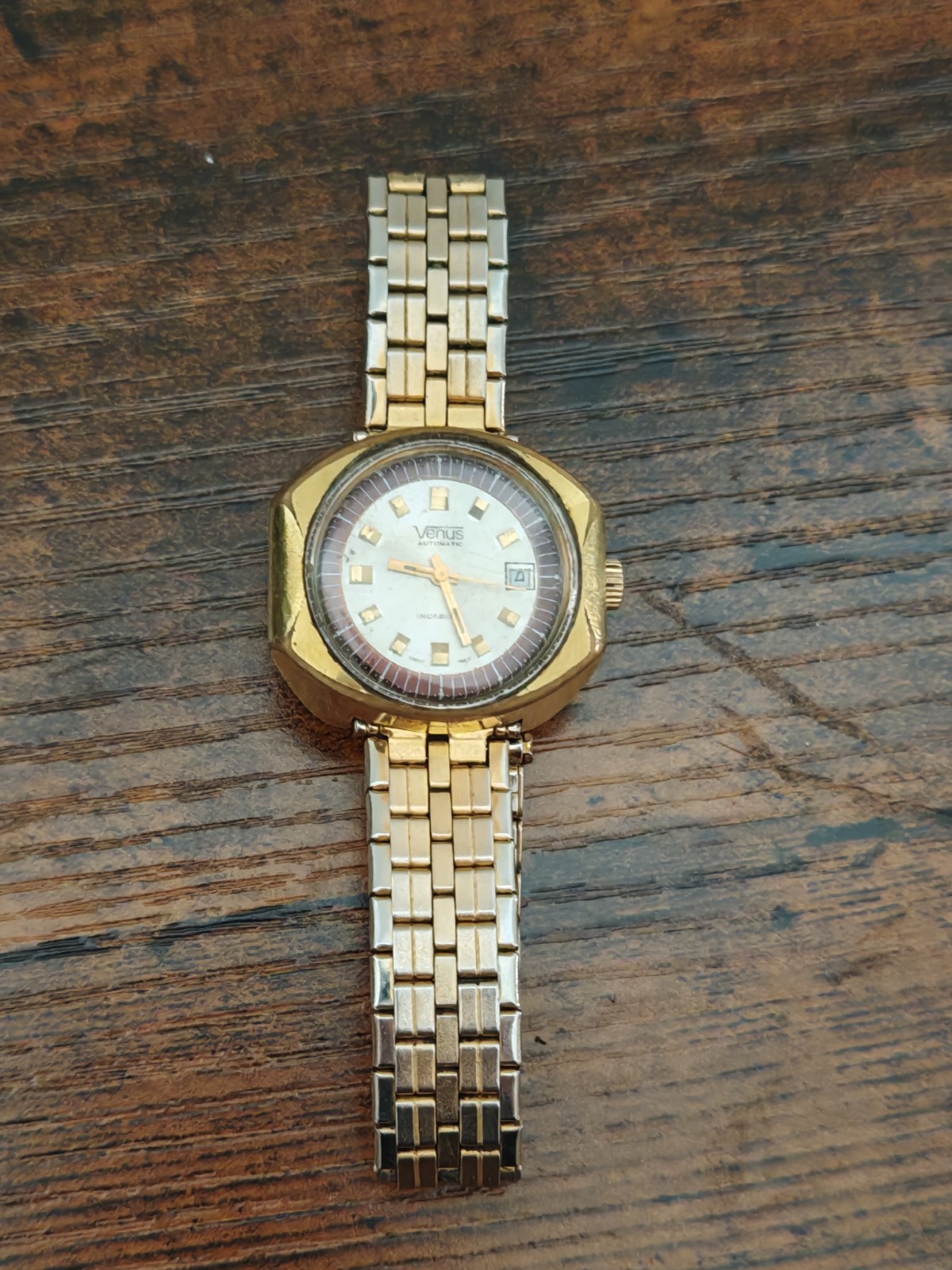 Vintage Venus Automatic Gold Tone Barrel Calendar Men’s Watch – RUNNING PERFECT