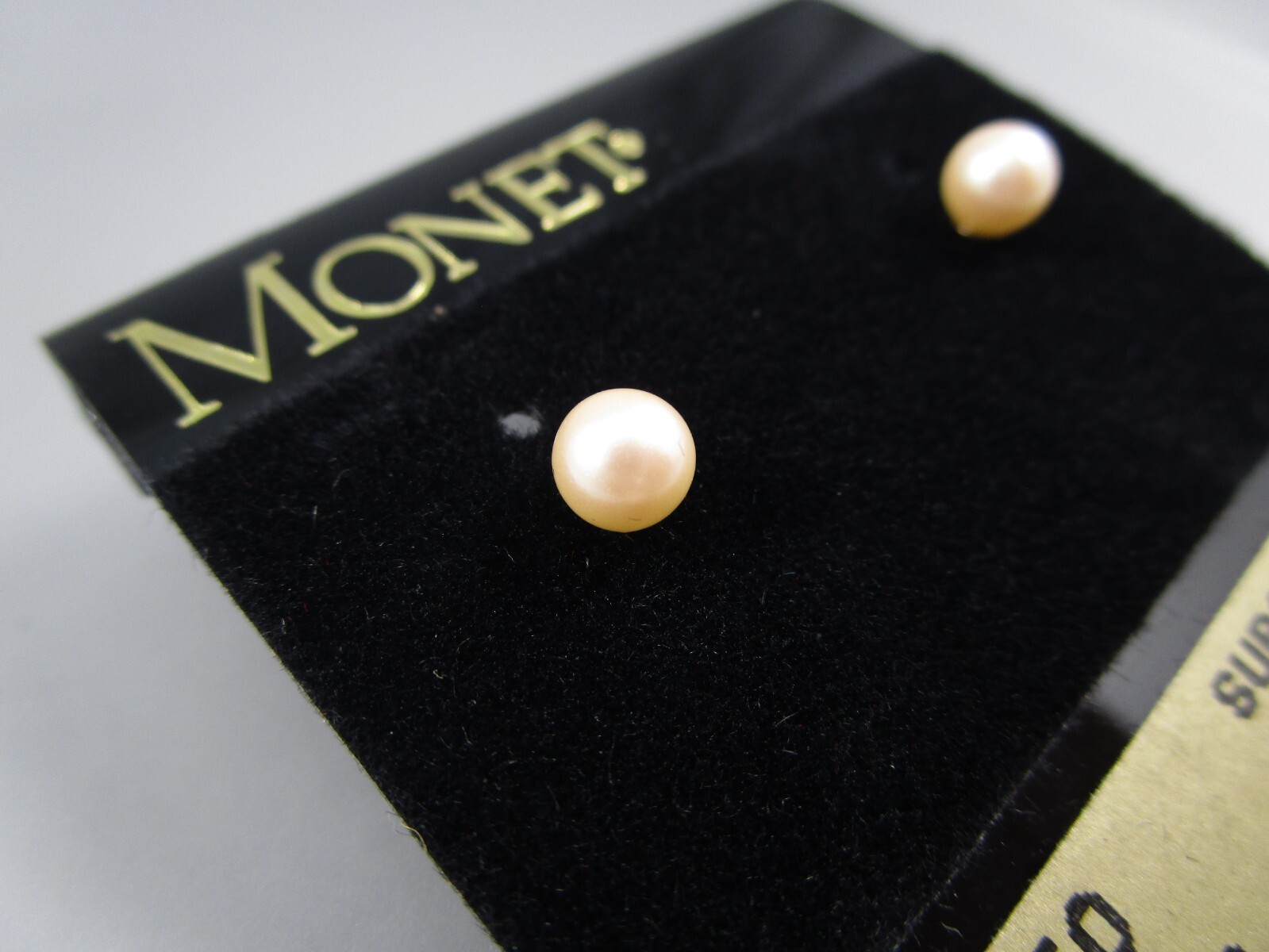 LAST 1 NOS Vintage 90s MONET Gold Tone 4 mm Round Faux Pearl Stud Earrings 78i