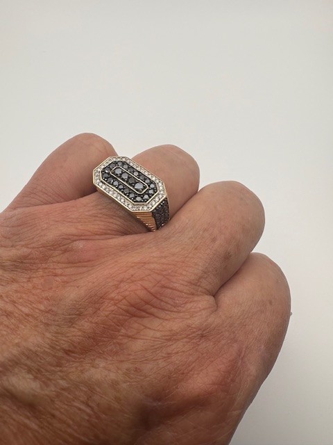 Black & White Diamond Ring 10K Yellow Gold Size 12 Natural IR, Great Investment