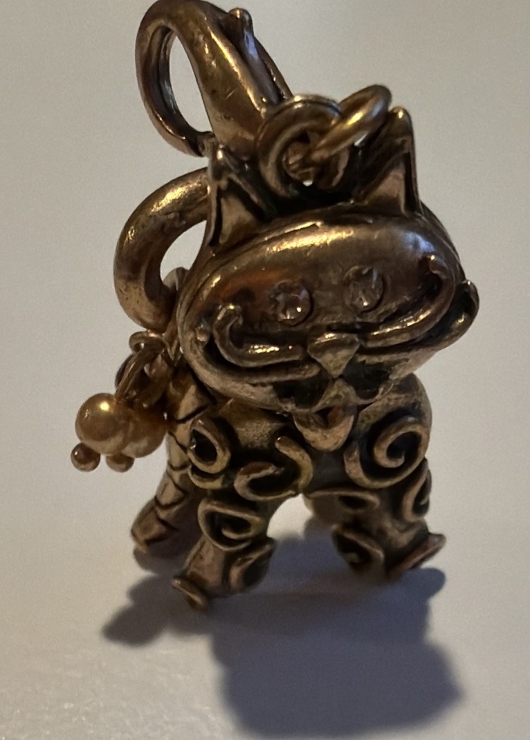 Charming by Chico’s Charm Bronze Tone Rhinestone Cat Zipper Pull
