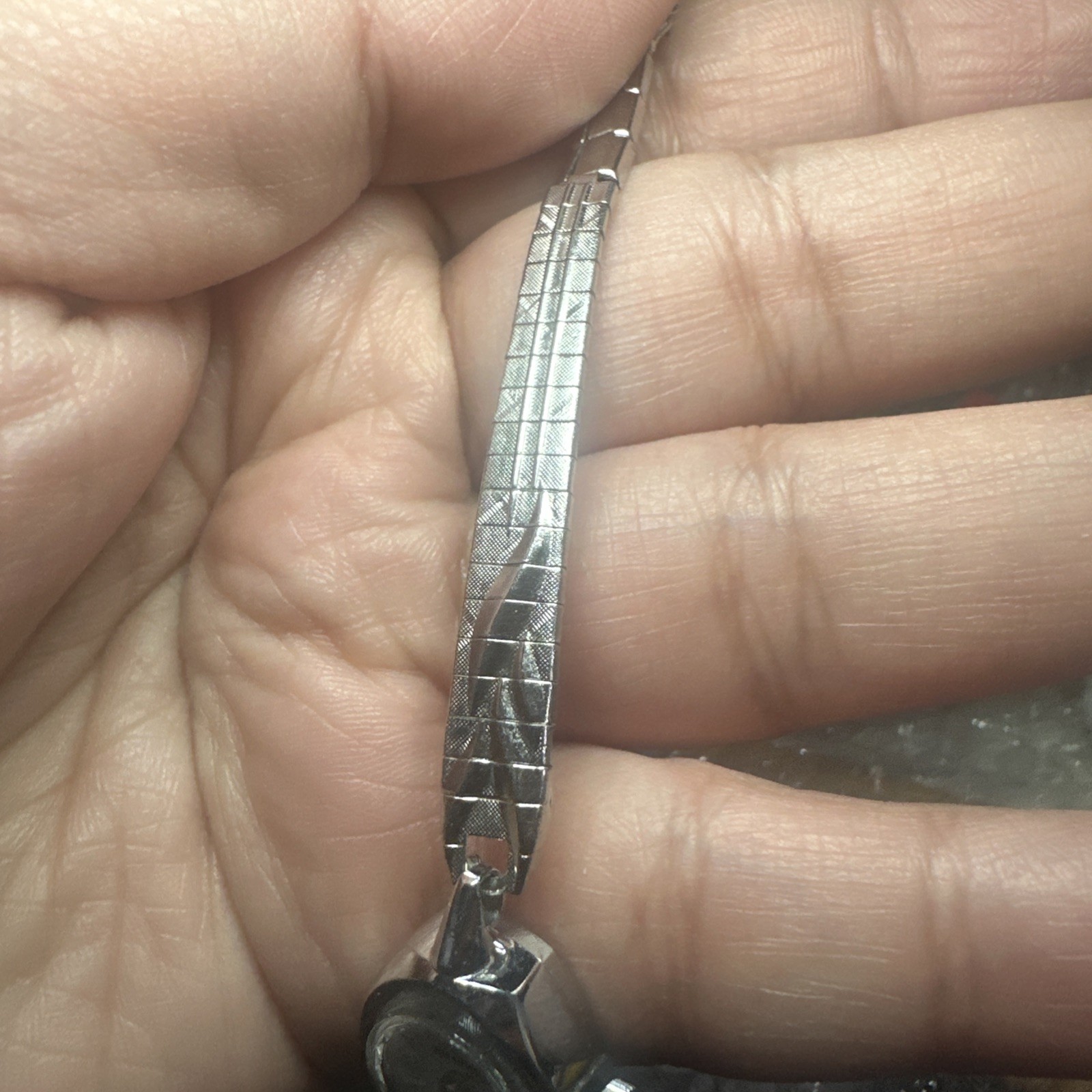 Working Vintage Woldman Swiss Women’s Manual Wind watch 16mm Fit 6in” MINT CNDTN