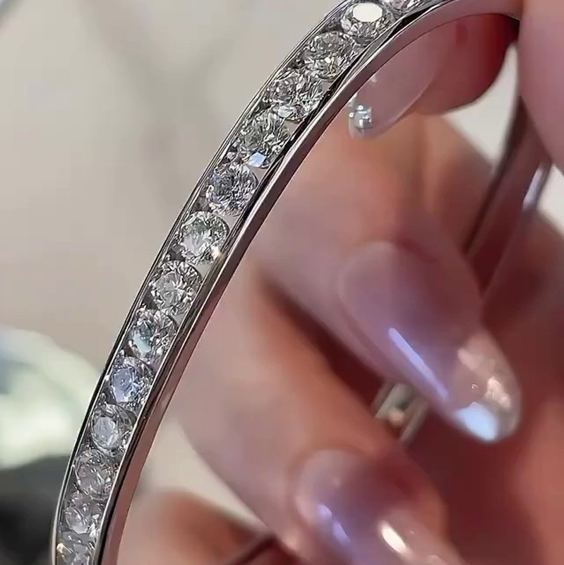 1.90 Ctw Round Cut Moissanite Bracelet Bangle Channel Set 14K White Gold Plated