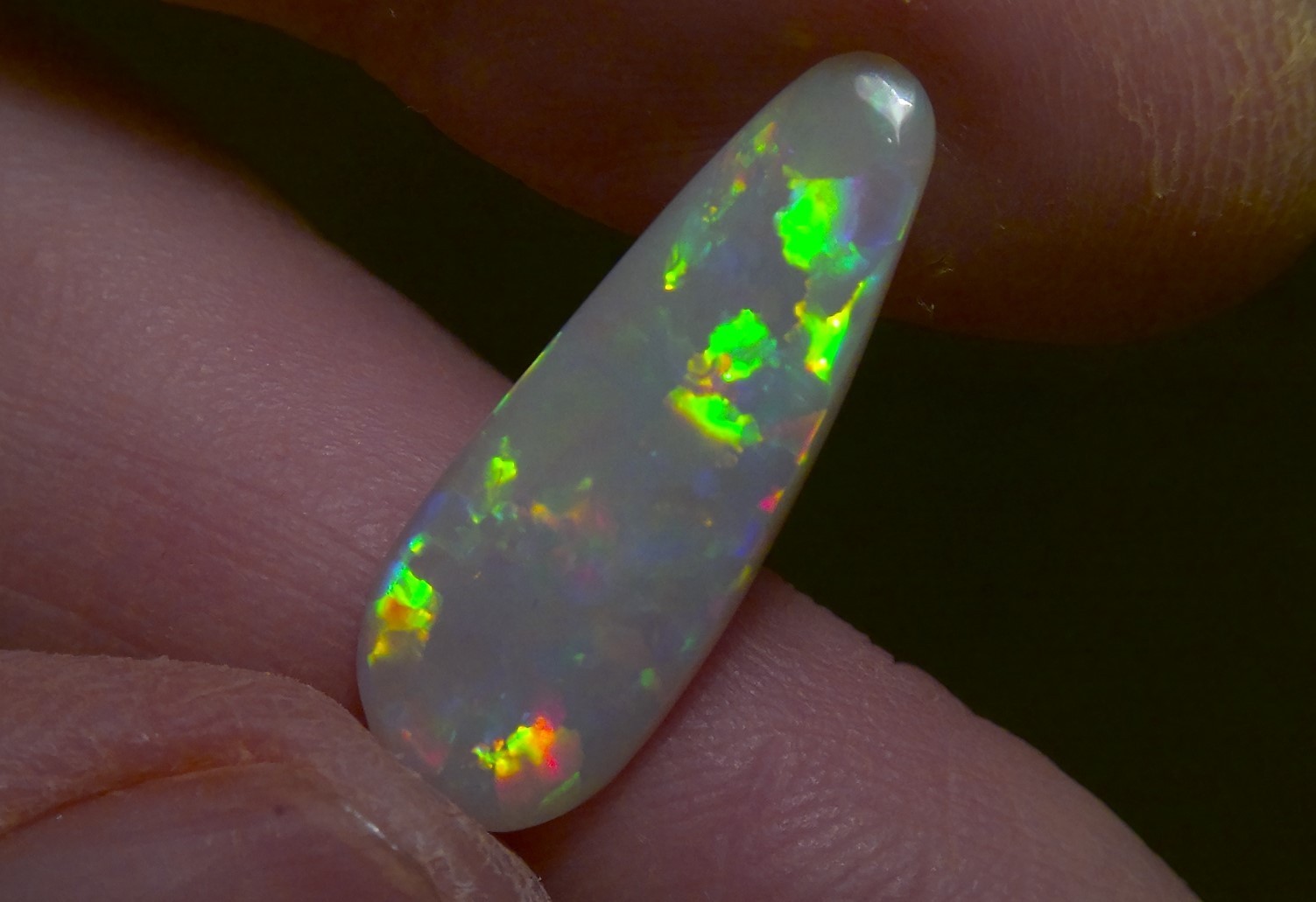 3.79cts Solid Lightning ridge opal, stunning rainbow fire & pattern *see video*