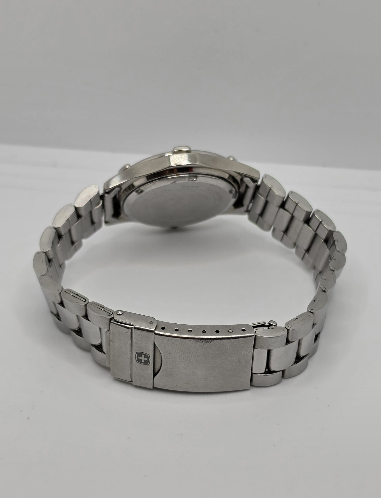 Wenger Watch S.A.K Design Men’s Quartz 100m 37.4mm Black Dial Date Stainless