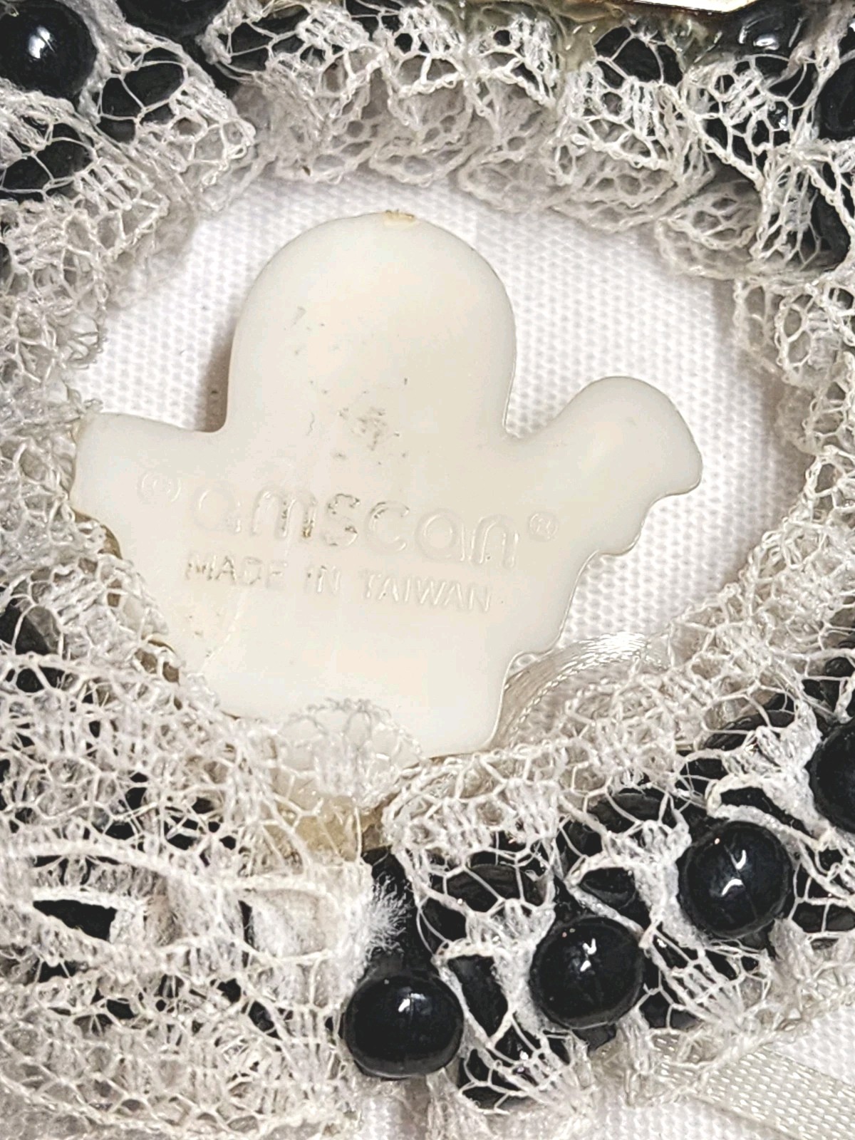 Vintage Handmade Amscan Ghost Round Wreath Pin Brooch Black & White Halloween