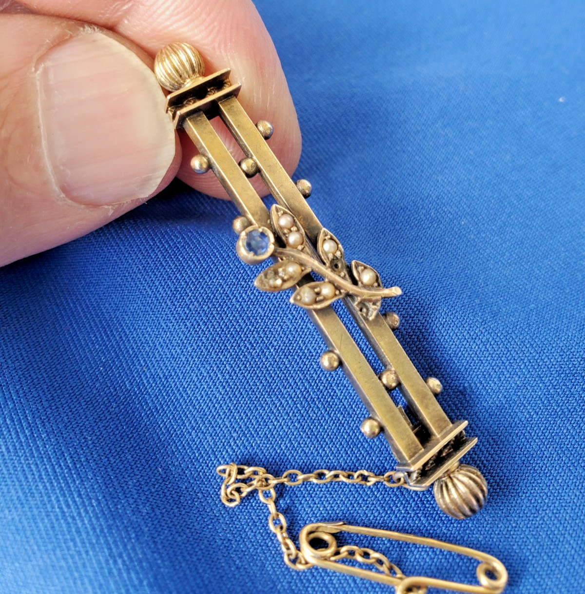 Original VICTORIAN SAPPHIRE PEARL Deco BROOCH 9K GOLD 4.2 GRAMS 2″ INCH Vintage