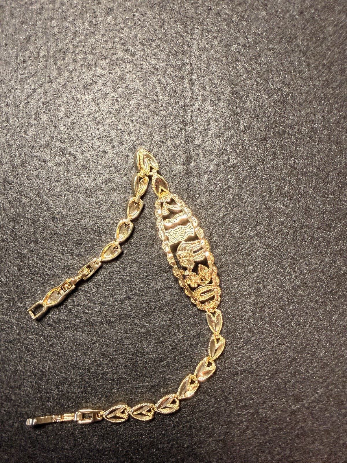 XP 14k Gold Plated Woman’s Bracelet 7.5 Inch Long High Quality