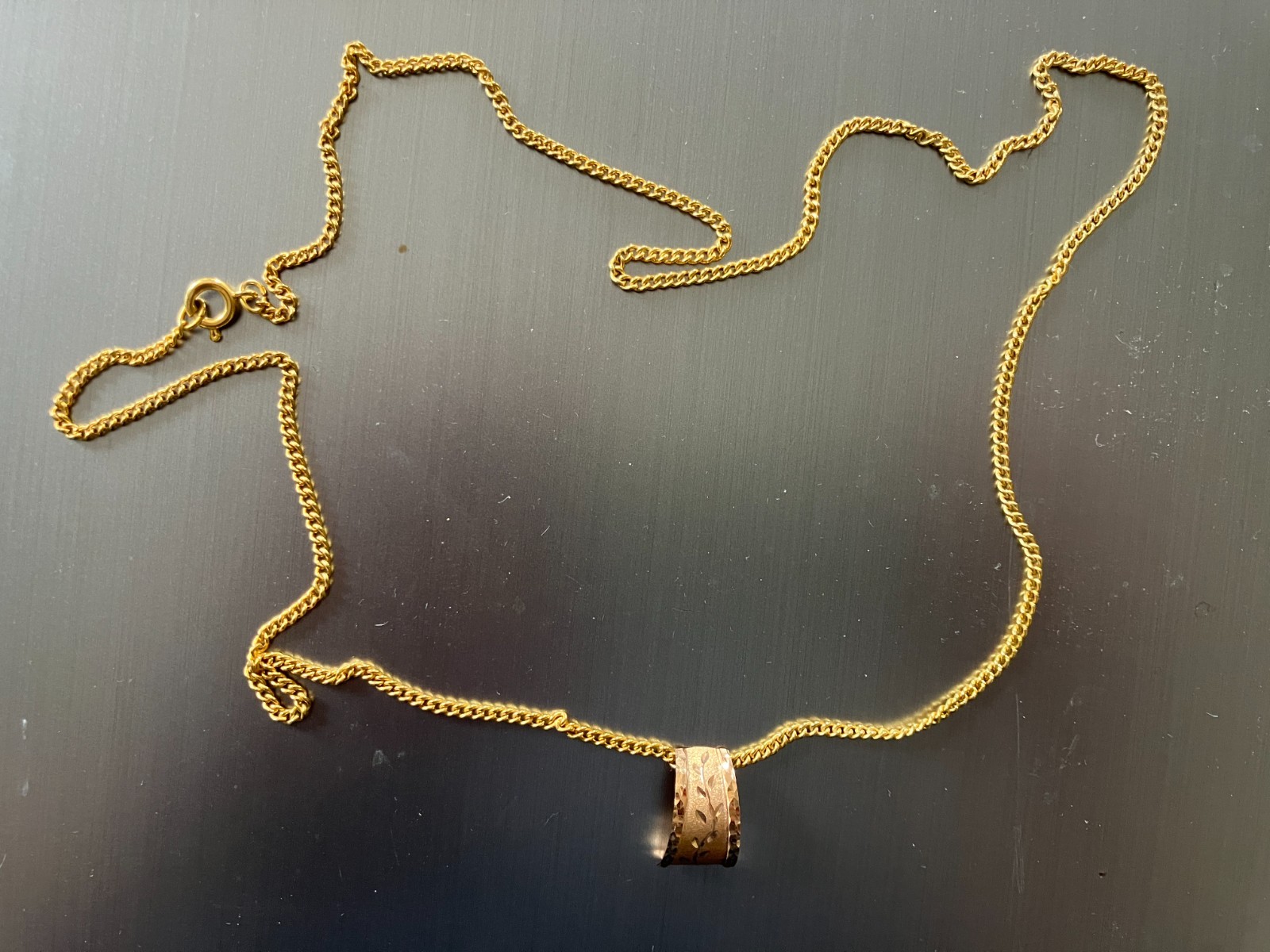 Modern 18k gold chain with pendant, approx 56 cm, 7 g, 750 gold, Italy