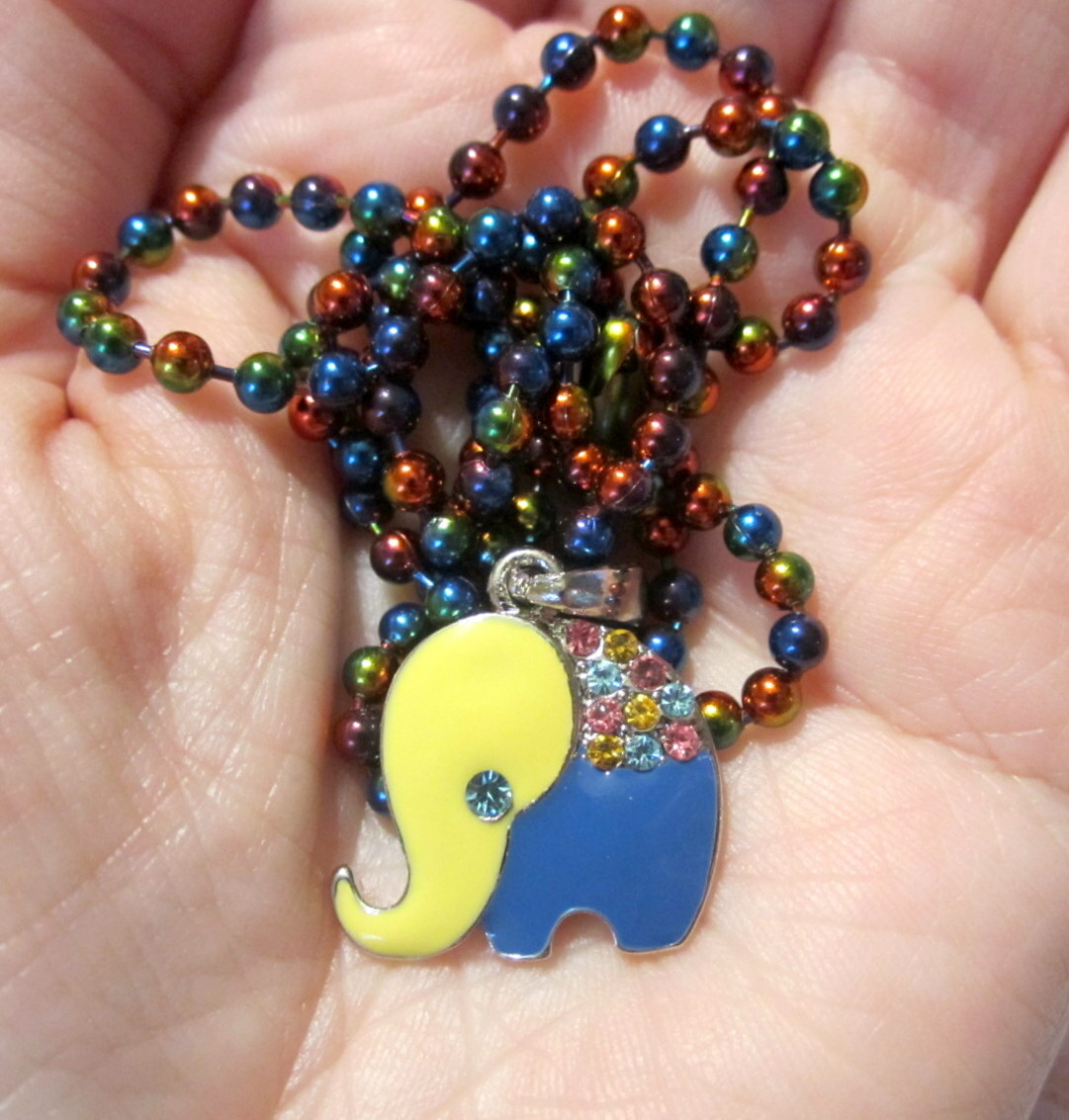 Elephant Necklace – Rainbow Chain