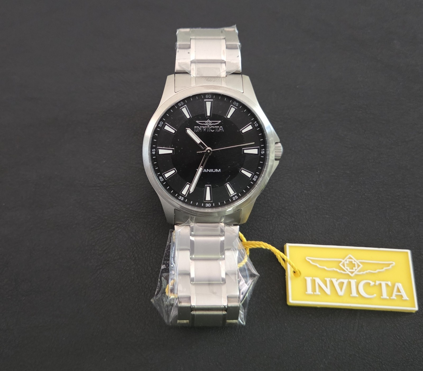 Solid Titanium Invicta TI-22 Men’s Watch – 43mm Silver Black 47515 NEW IN BOX