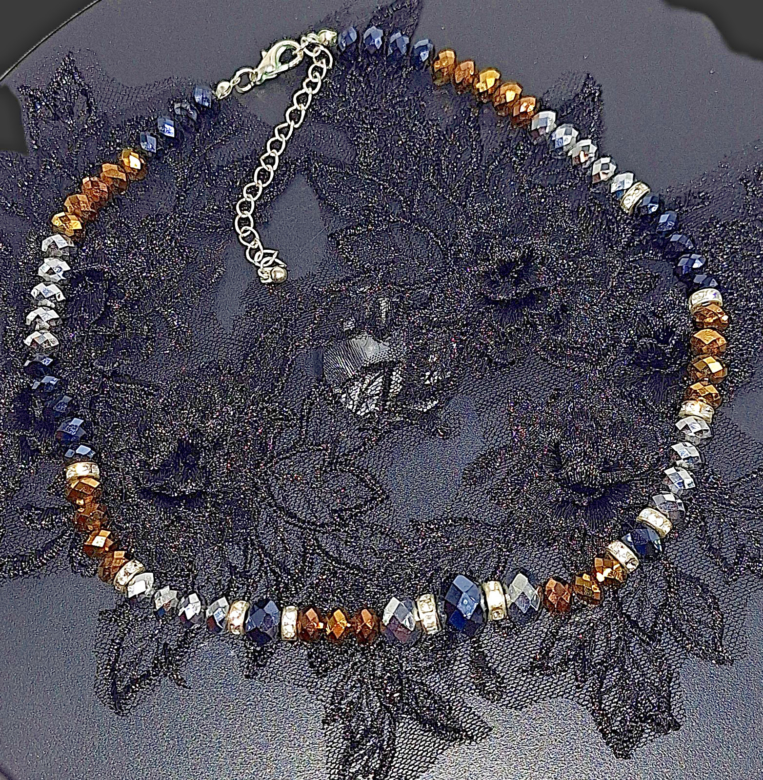 Vtg Gold Silver Black Faceted Glass Beads & Crystal Accents 21″ Choker Necklace