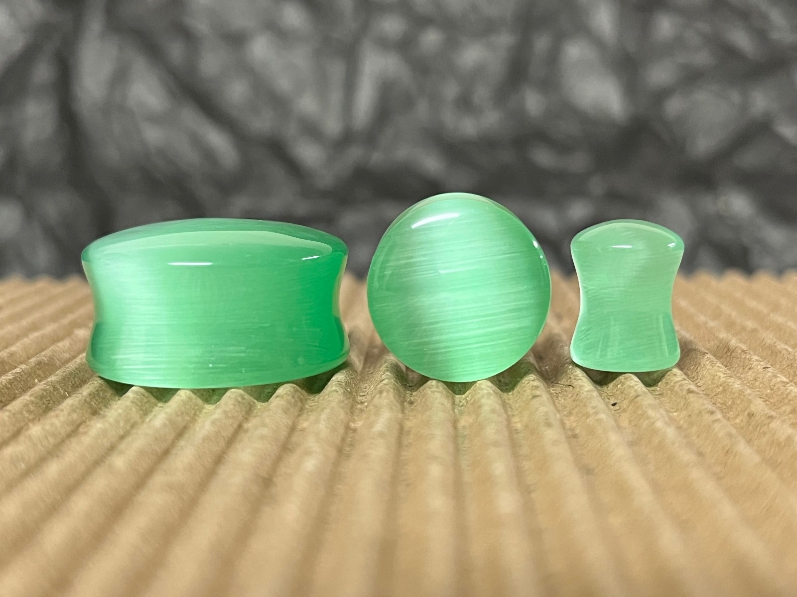 PAIR Green Cat Eye Stone Double Flare Plugs Tunnels Earlets Gauges Body Jewelry