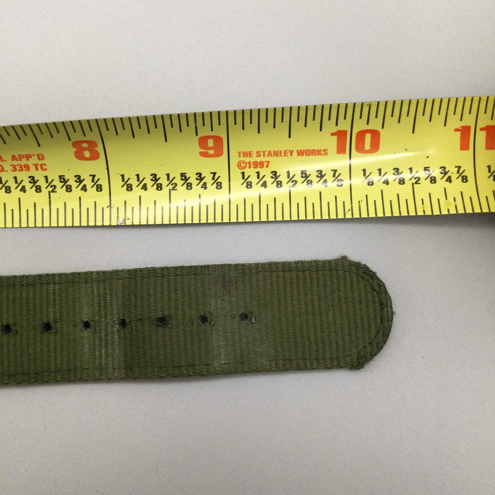 Lenqin Watch Mens 40mm Black Case Olive Green Nylon Band Date WR 50M