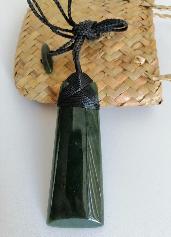 New zealand Jade greenstone Polished Toki Large pendant 85mm x 32mm (Unisex)