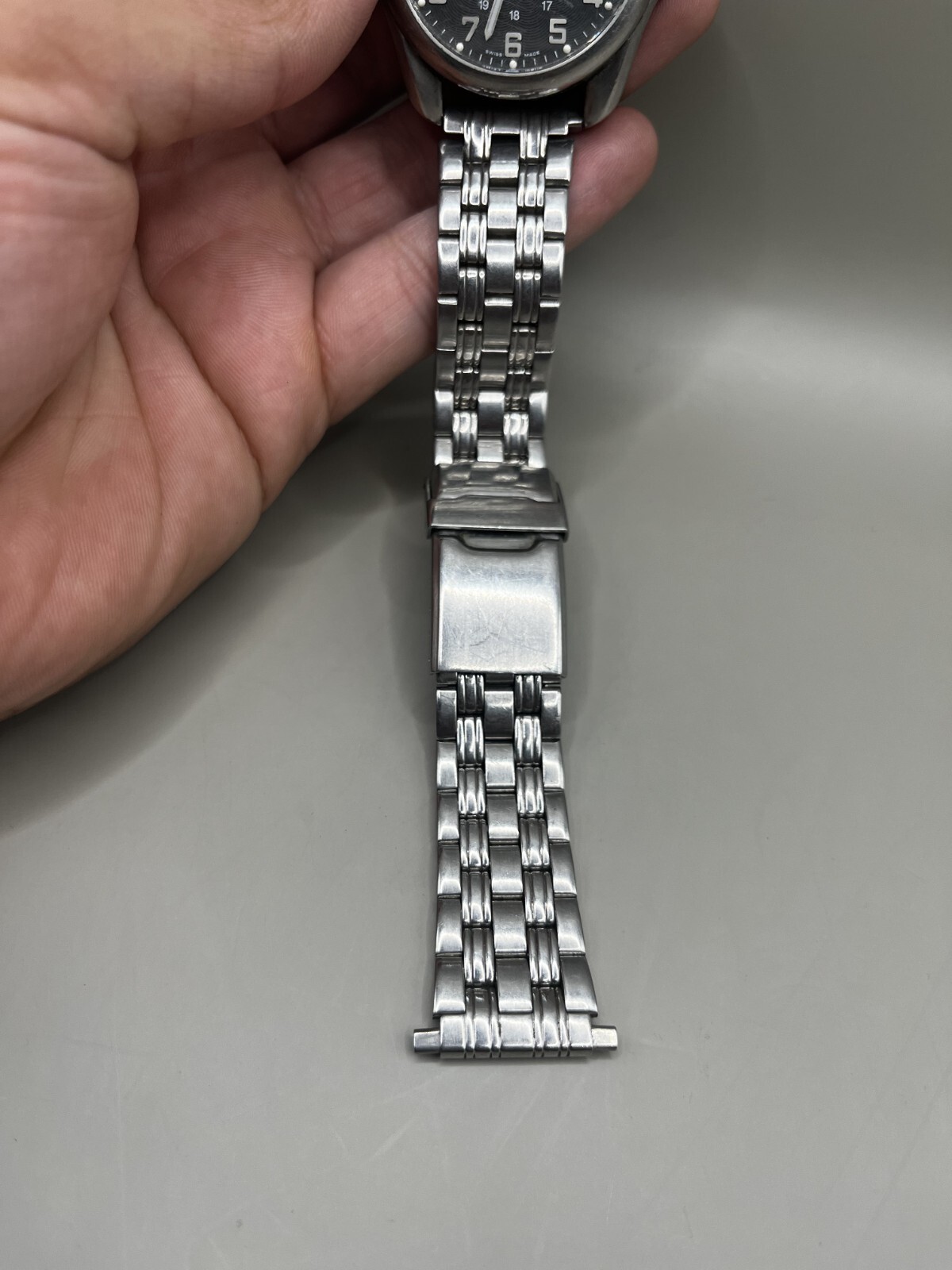 Authentic SWISS MILITAY 096-1009 100M Stainless Steel 9.5in watch Needs Battery