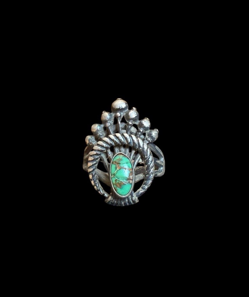 Unique Southwest Sterling Silver Green Turquoise Ring Size: 5.5