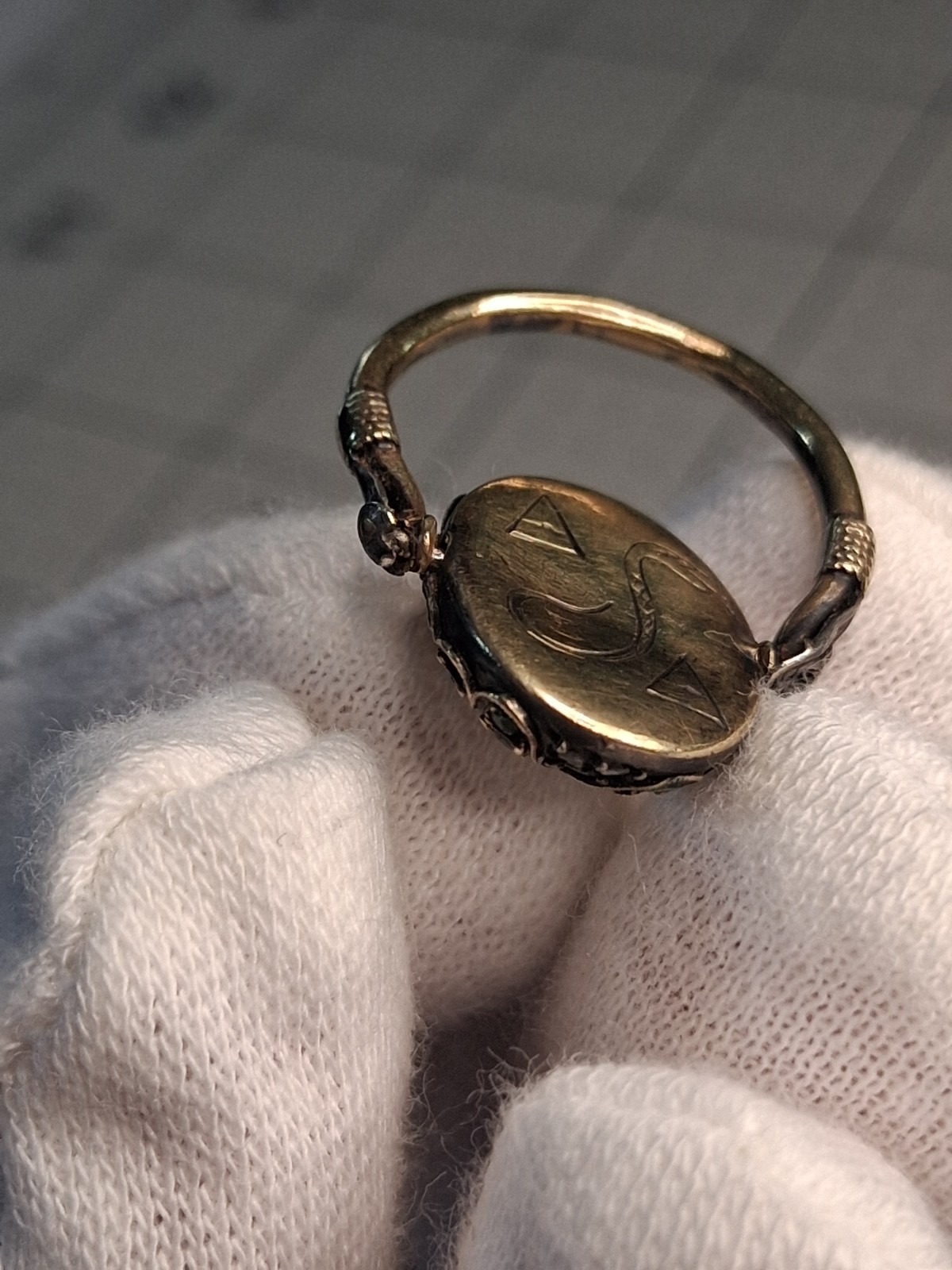 Antique 18k Rubies/Emeralds/Diamonds Scarab Flip Ring