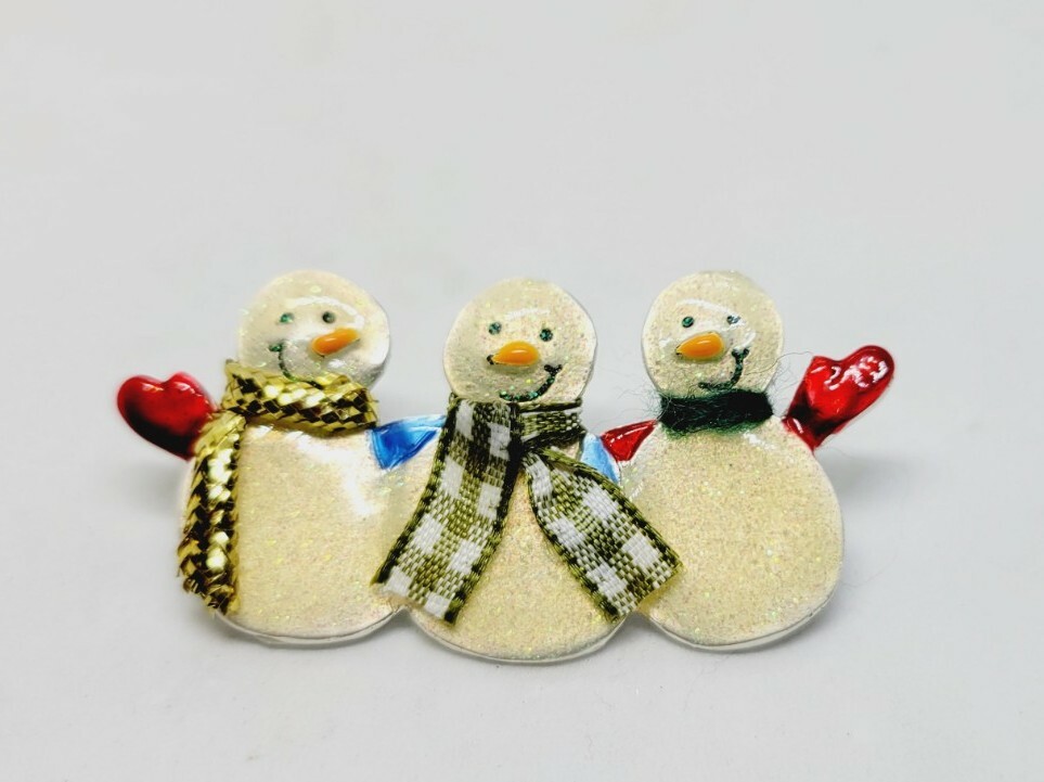 AJMC Happy Triple Snowmen Brooch Christmas Winter Holiday Metallic 2.5″