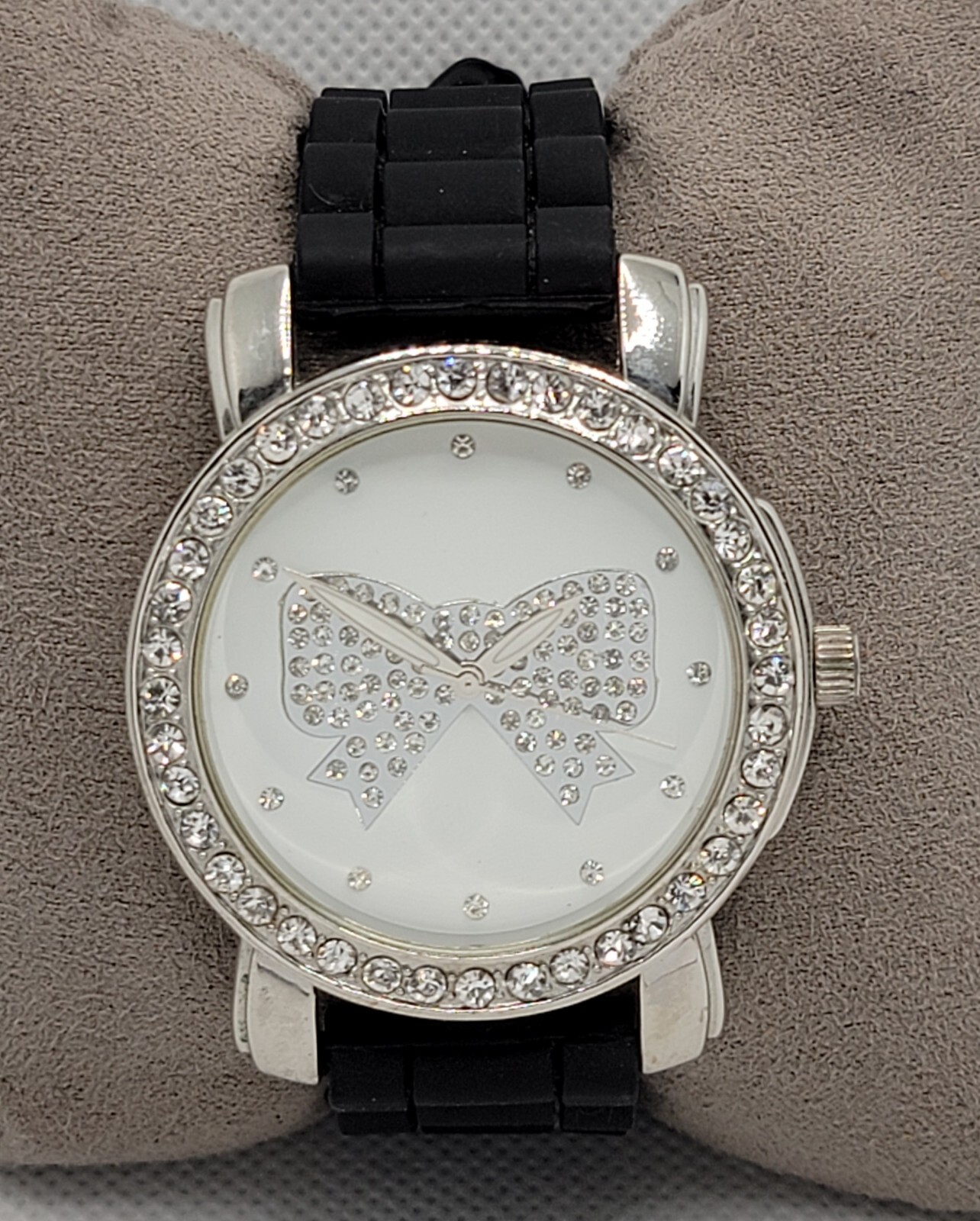 Ladies Casual Round Studded Bow Dial Silver Tone Black Poly Band Analog Watch J6