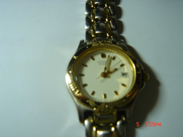 Women’s Goldtone CITIZEN Quartz, white face, date, NEW Batt [KO9931]