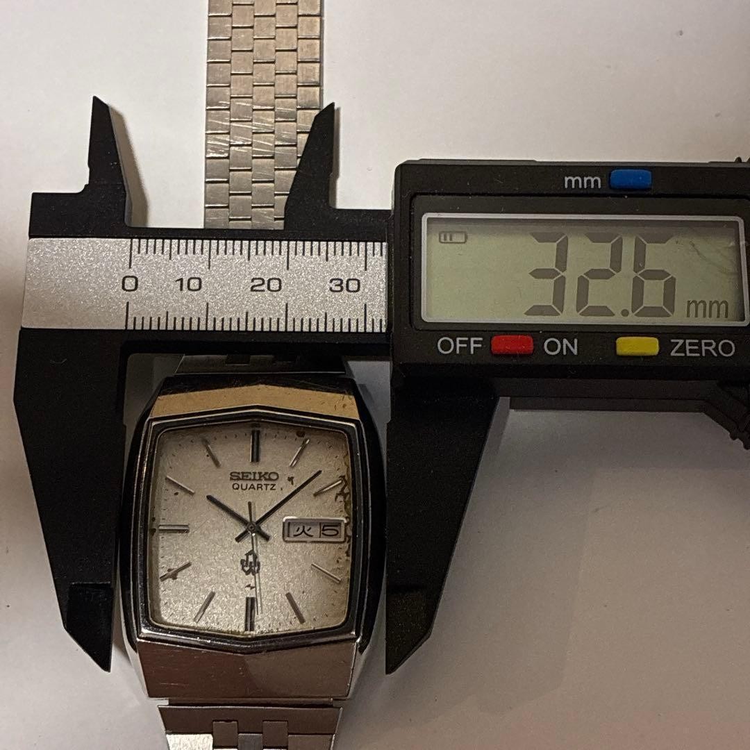 Good condition, non-working Seiko men’s watch, Day-Date vintage hexagon.