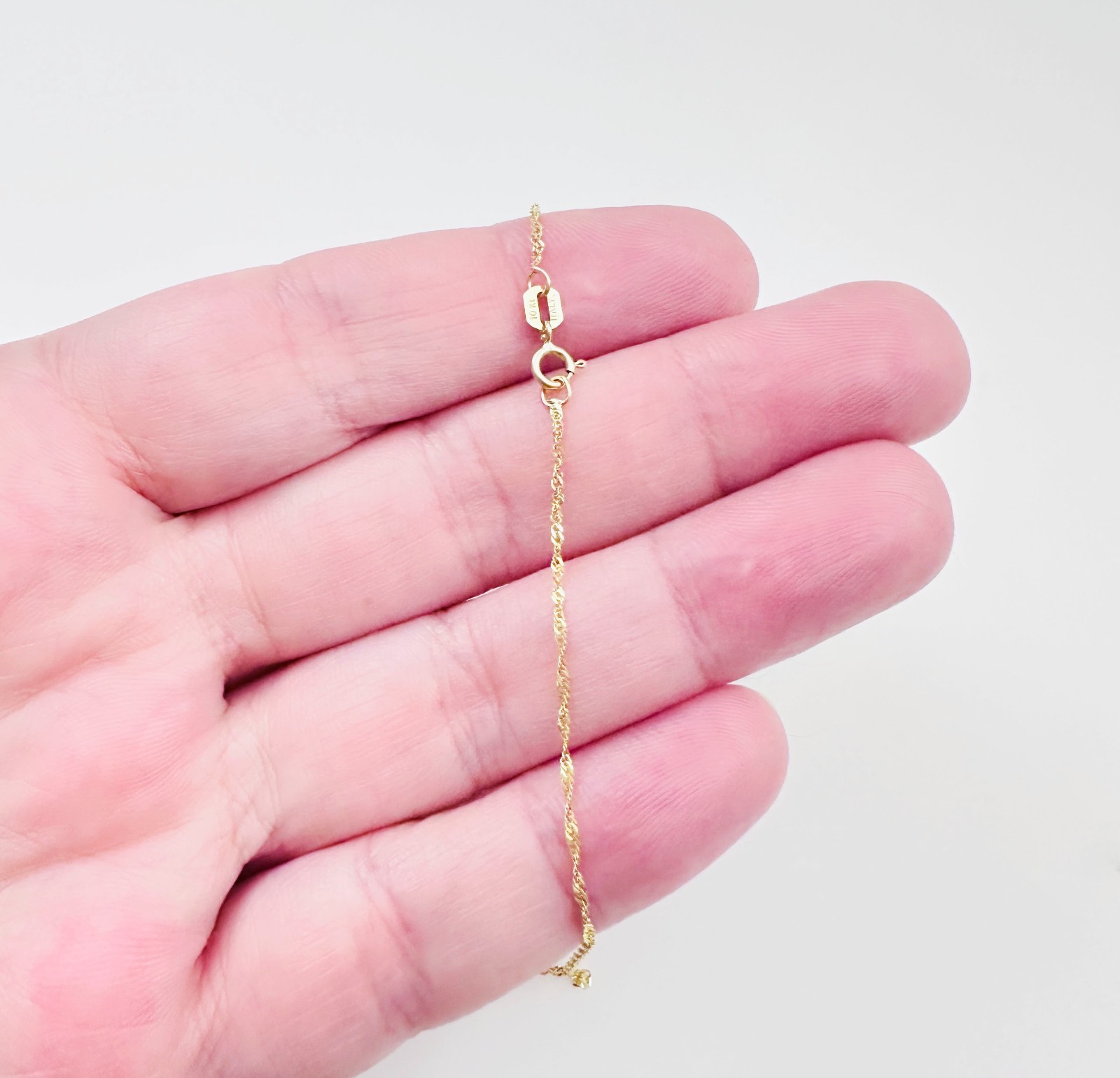 Solid 10K Yellow Gold Italian Singapore Link Chain Necklace, 1mm, 17 7/8″