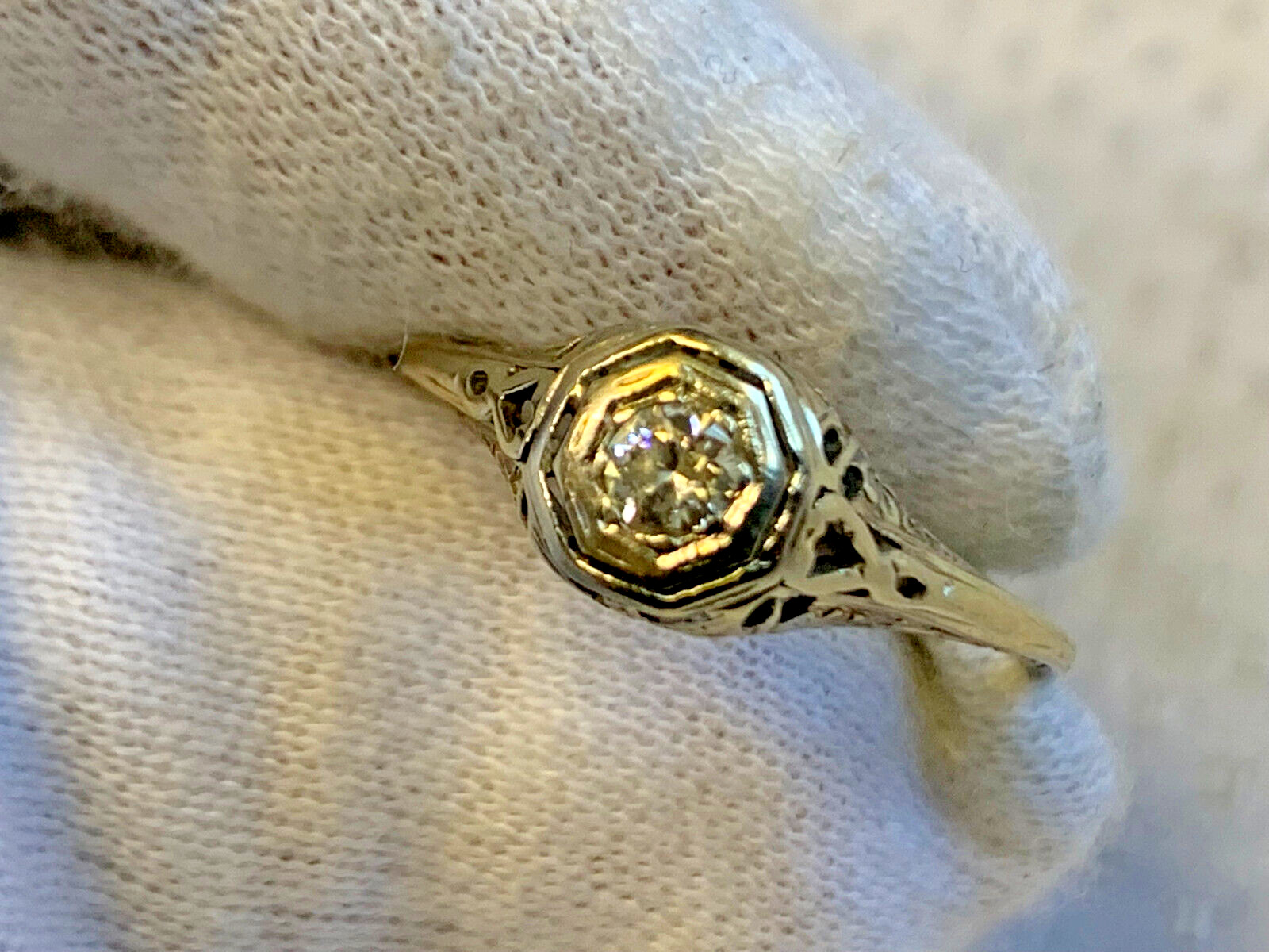 Vtg 18k White Gold Ring 2.29g Fine Jewelry Size 8 Band Clear Round Stone Bezel