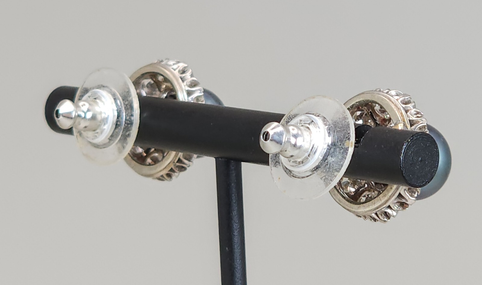 13k – 14k White Gold Diamond Tahitian Pearl Earrings 2ctw Black Grey 8.7mm Halo