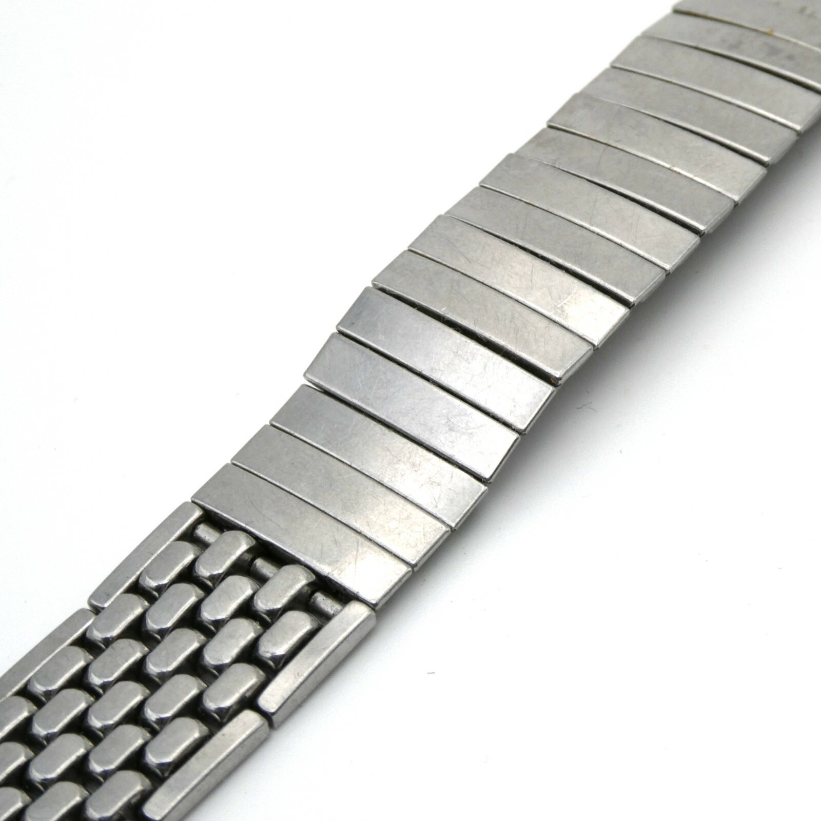 Vintage Gemex 15.4 mm “beads of rice” wristwatch bracelet with center expansion