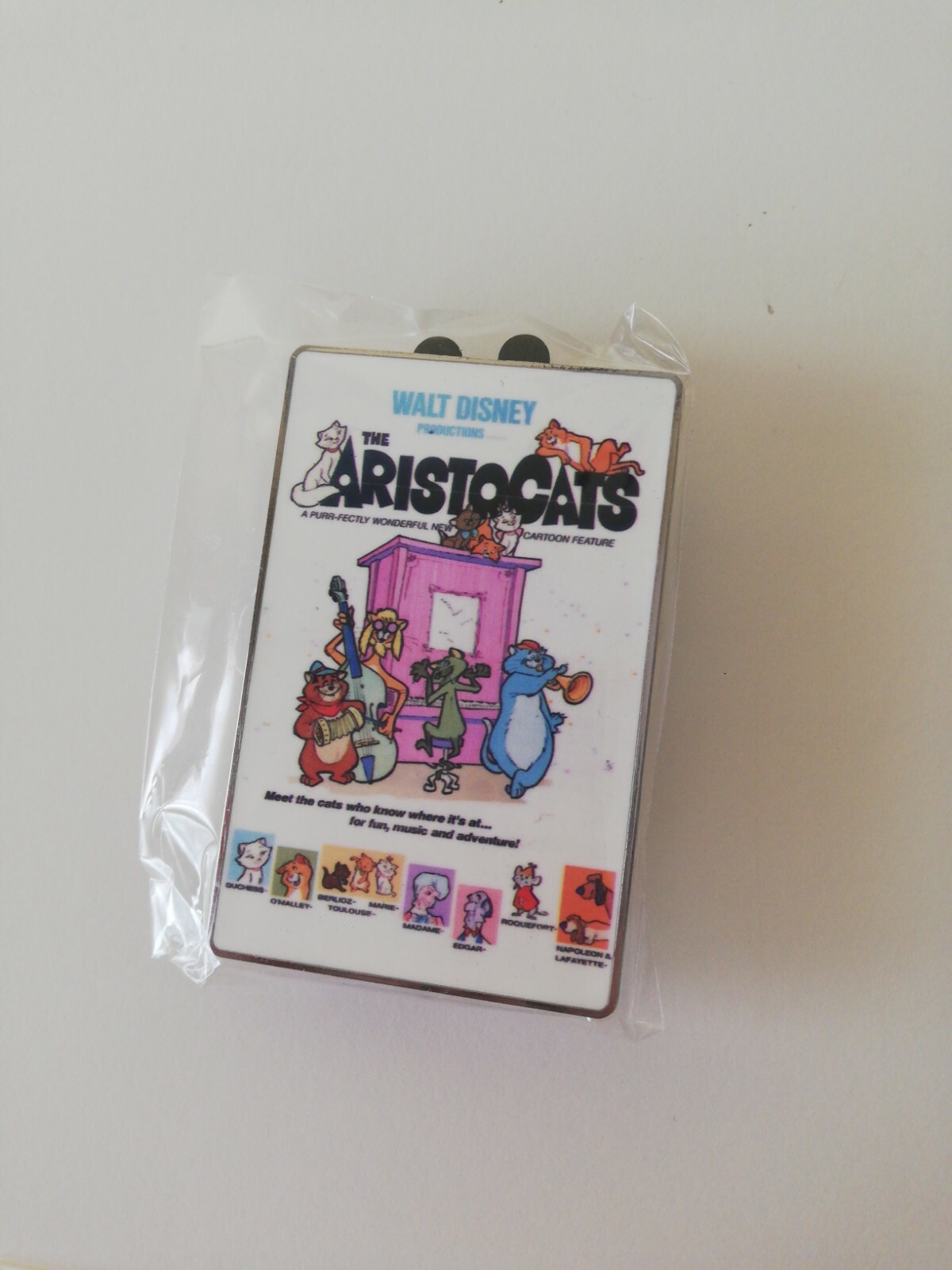Disney The Aristocats/The Aristocats Brooch Poster With Postcard