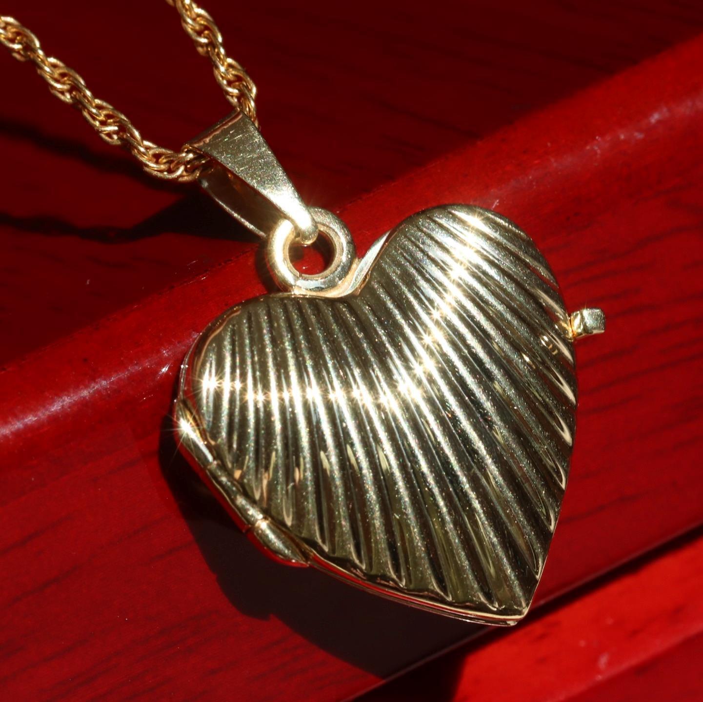 14k yellow gold pendant Italian 1.05″ heart locket charm vintage 3.85gr N3467