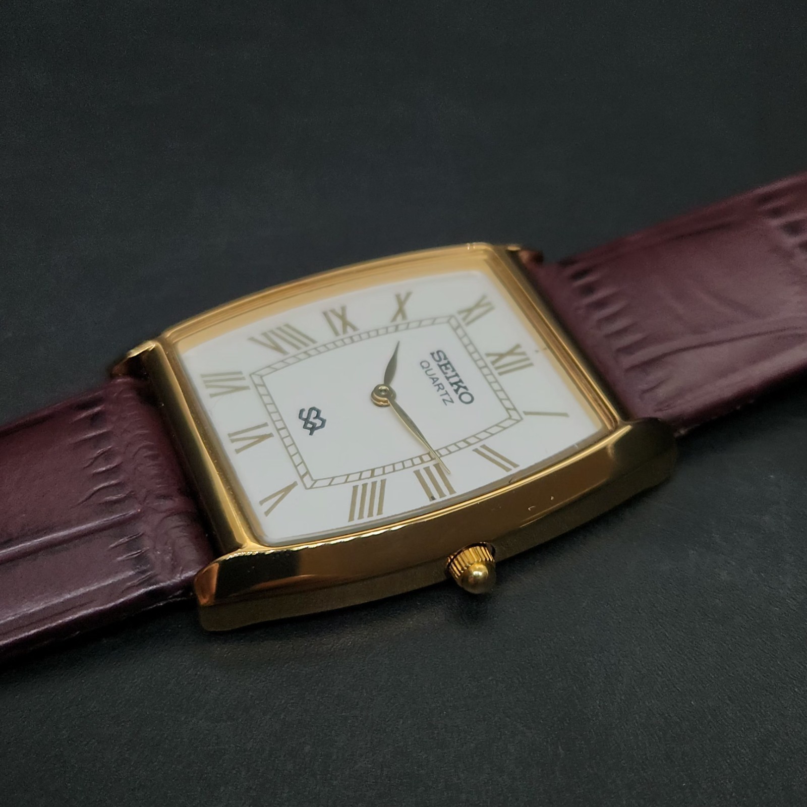 Vintage Seiko Slim Quartz Mens Wrist Watch – Comes With New Battery New Band
