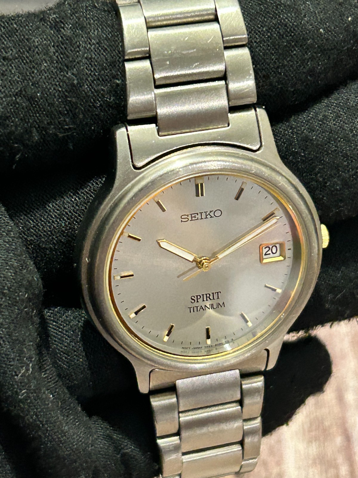 Vintage Seiko Spirit Titanium 7N42-8060 Quartz Gray Dial Japan Men’s Watch b393